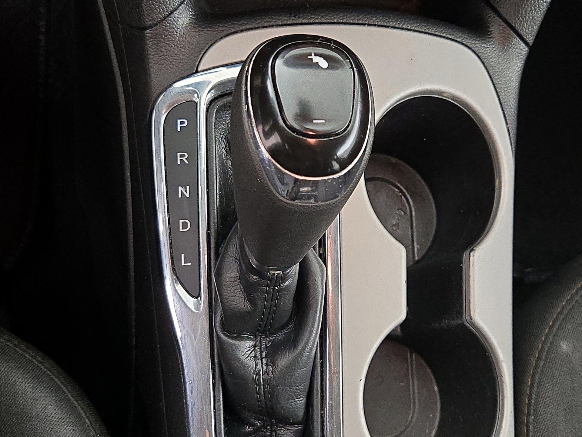 Thumbnail: 2017 Chevrolet Cruze - 17