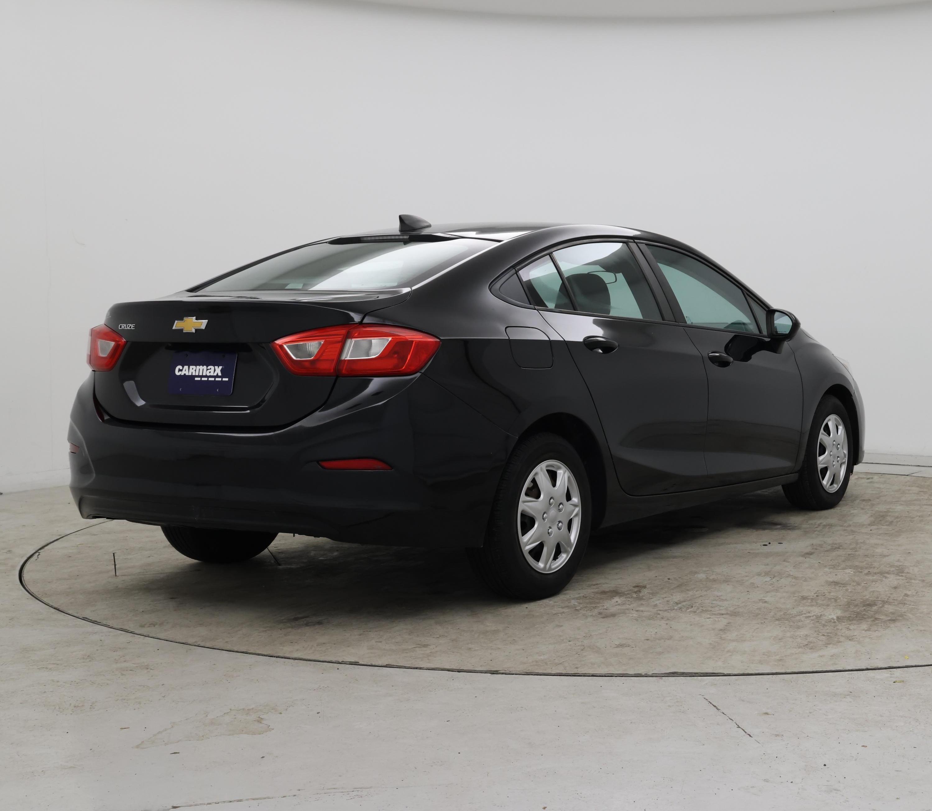Thumbnail: 2017 Chevrolet Cruze - 8