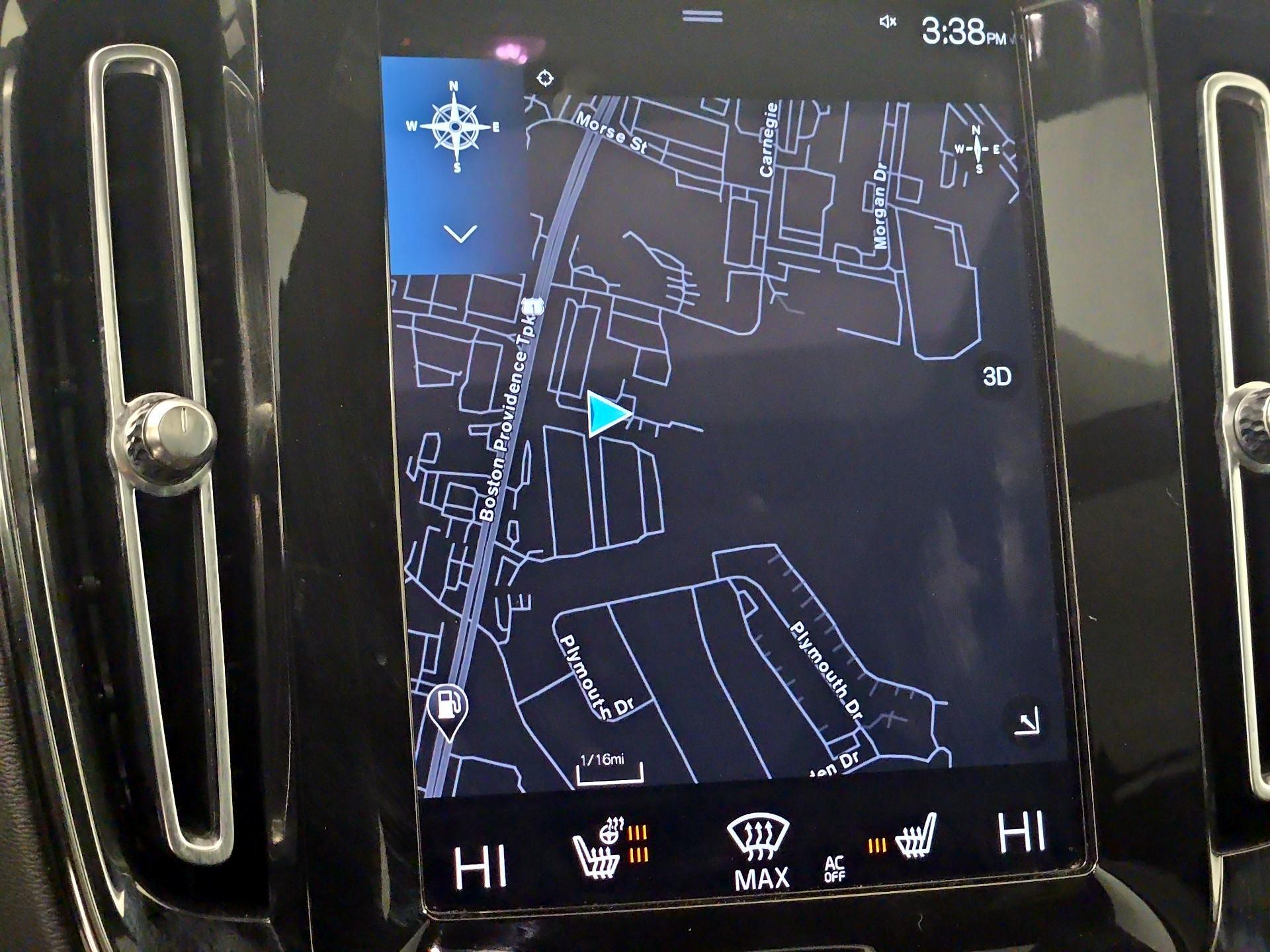 Thumbnail: 2021 Volvo XC40 - 14