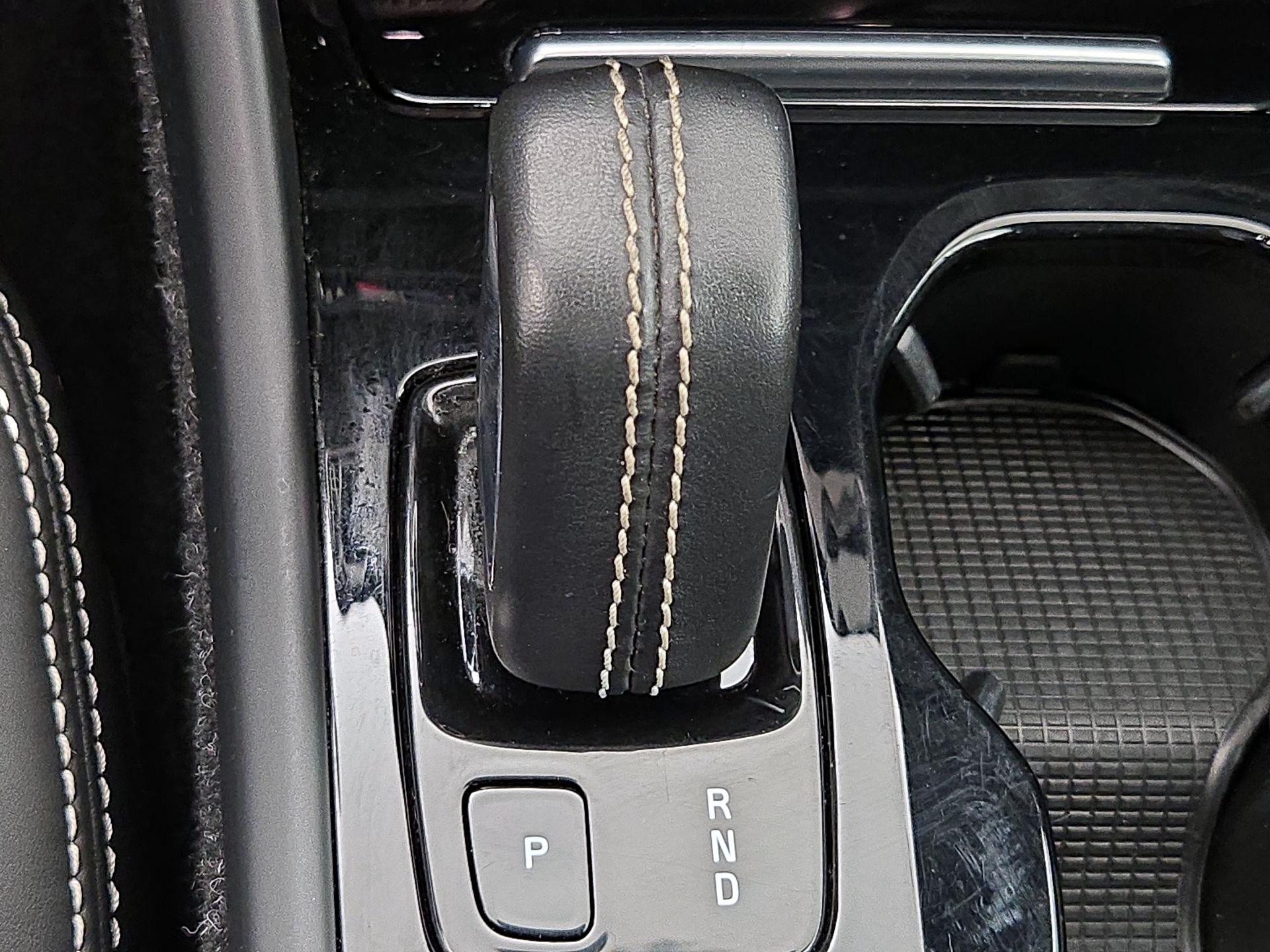 Thumbnail: 2021 Volvo XC40 - 18