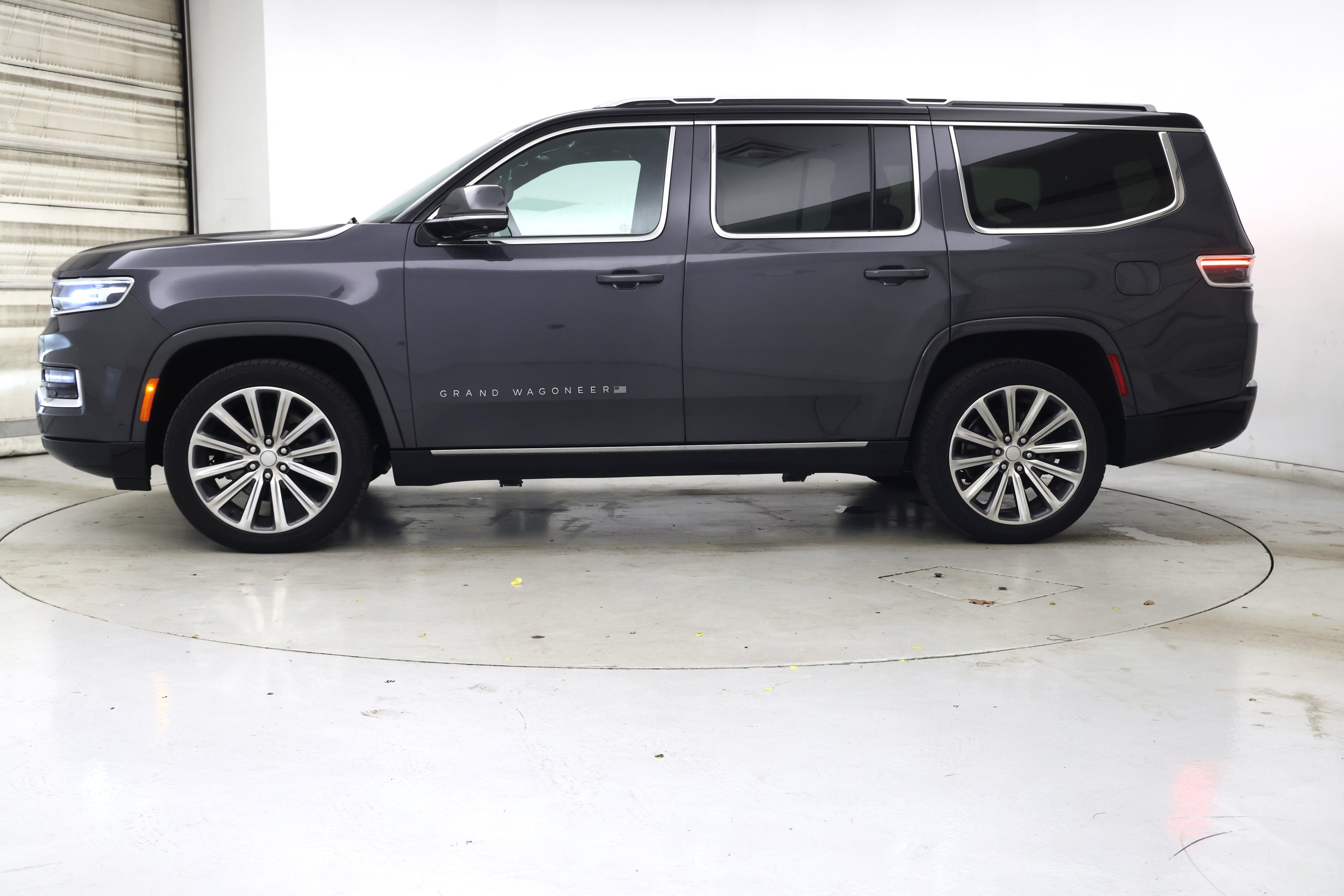 Thumbnail: 2022 Jeep Grand Wagoneer - 3