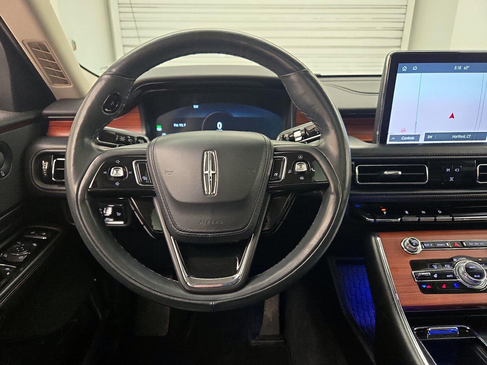 Thumbnail: 2023 Lincoln Aviator - 10
