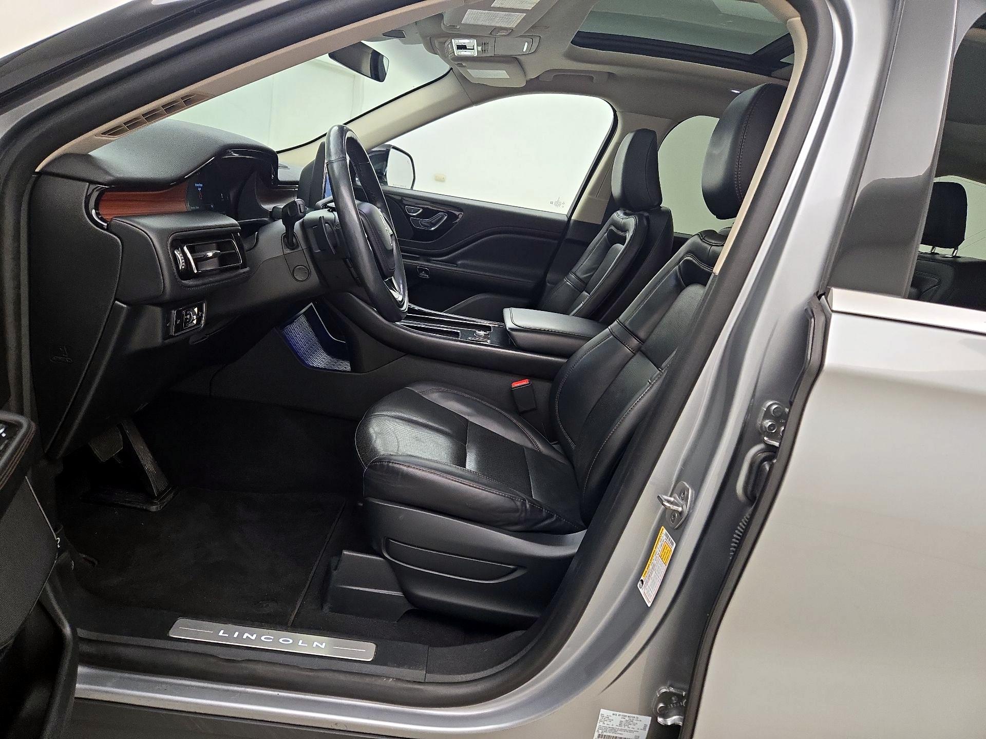 Thumbnail: 2023 Lincoln Aviator - 11