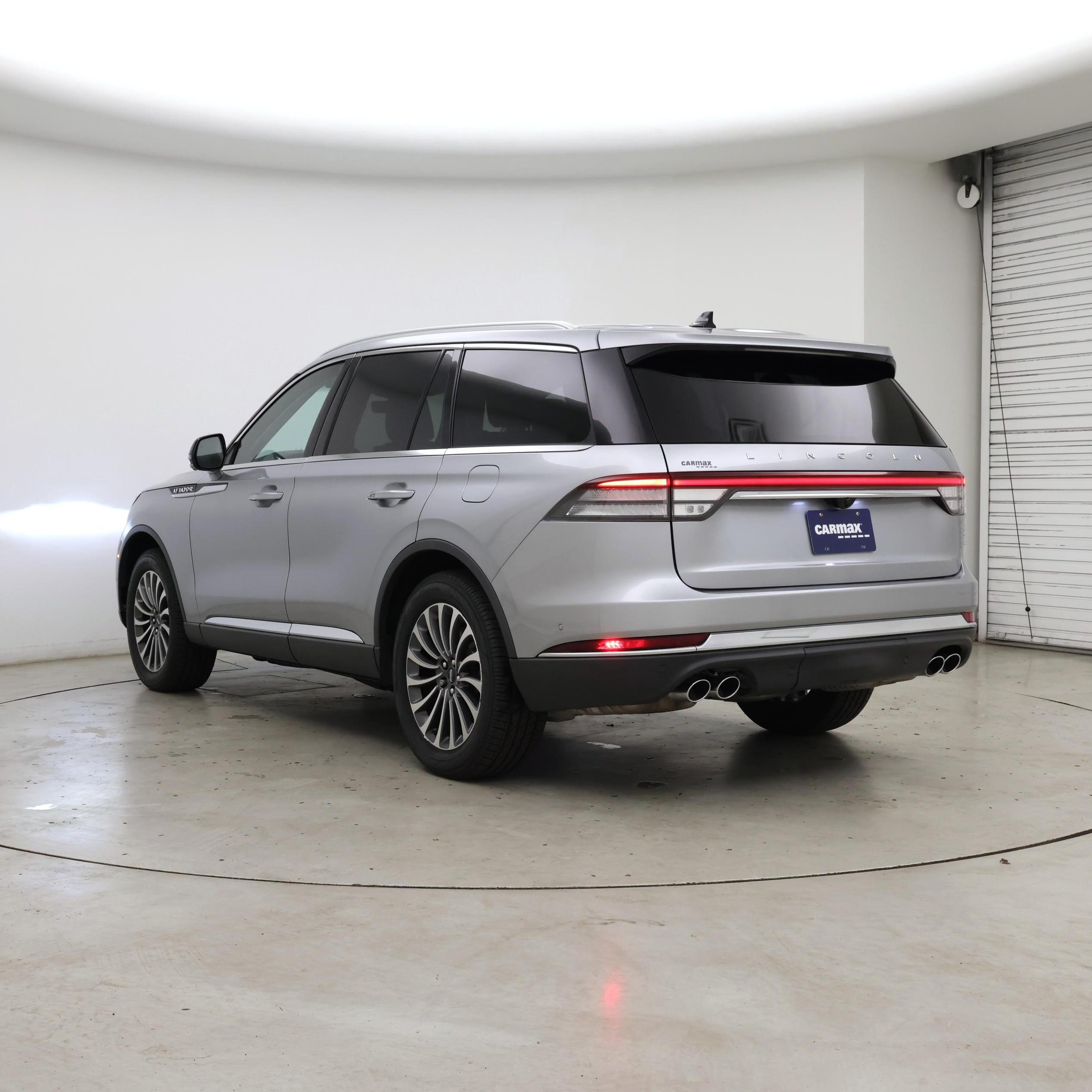 Thumbnail: 2023 Lincoln Aviator - 2