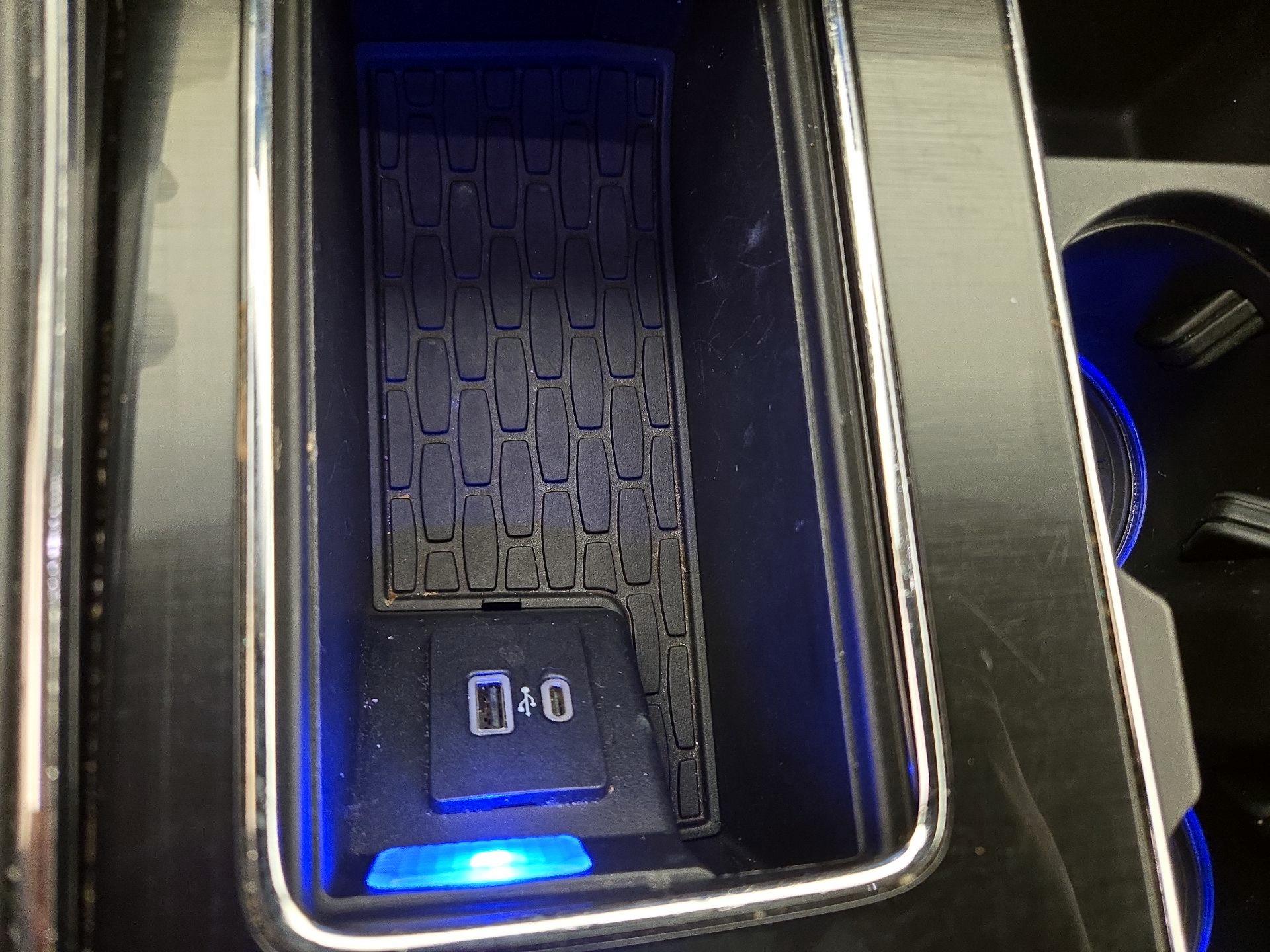 Thumbnail: 2023 Lincoln Aviator - 19