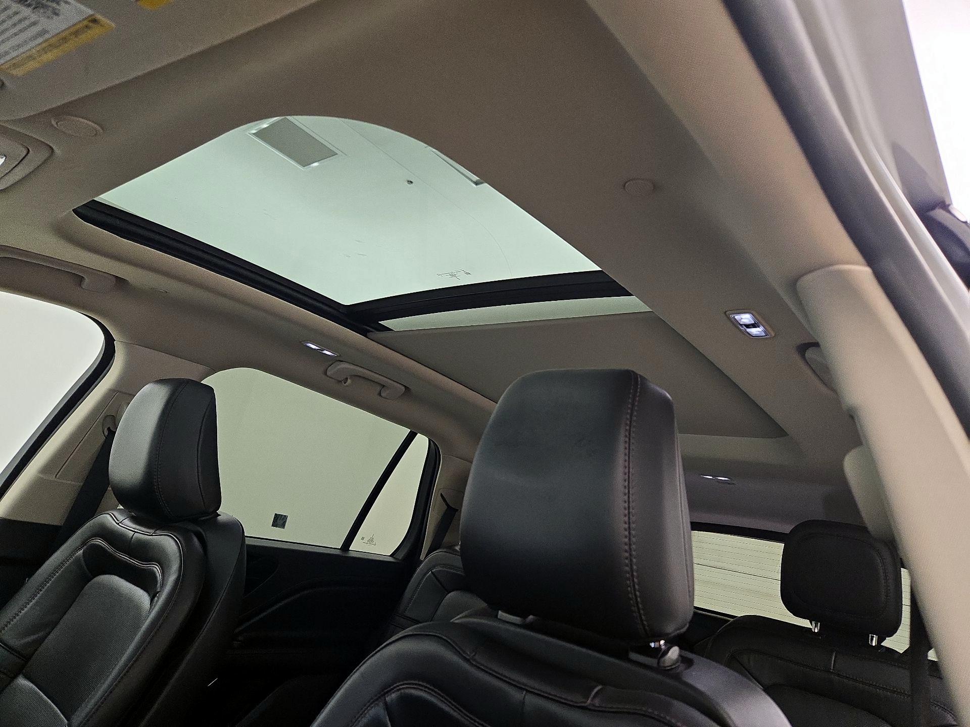 Thumbnail: 2023 Lincoln Aviator - 20