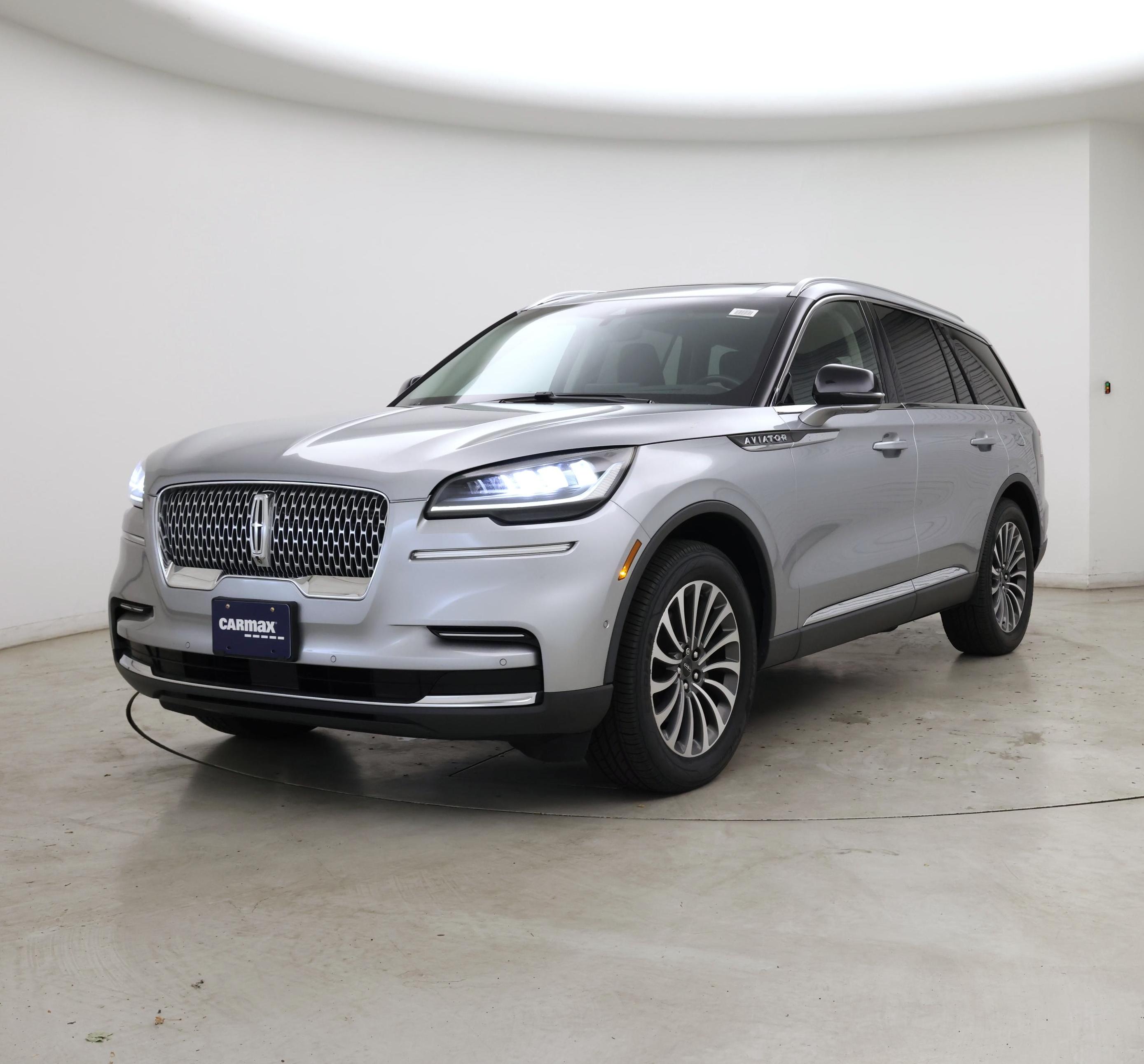 Thumbnail: 2023 Lincoln Aviator - 4