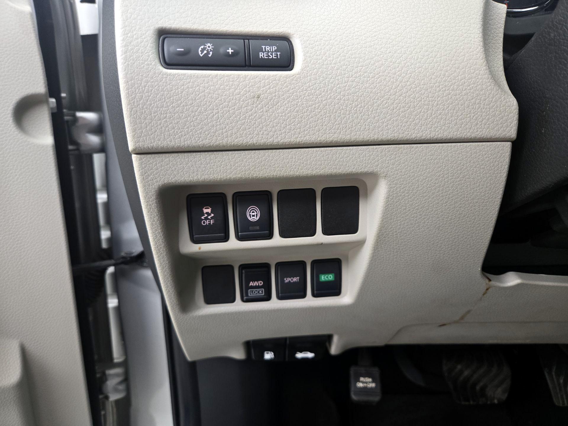 Thumbnail: 2020 Nissan Rogue Sport - 13