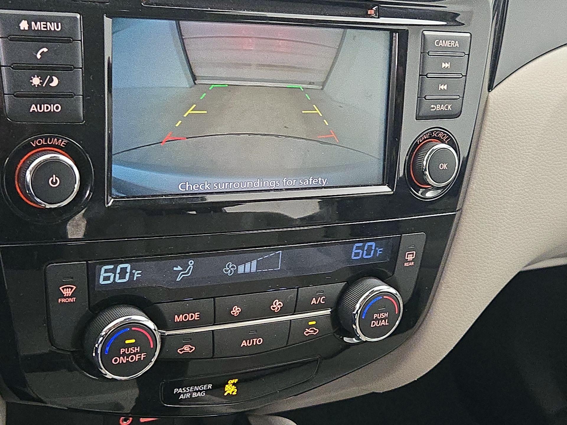 Thumbnail: 2020 Nissan Rogue Sport - 14