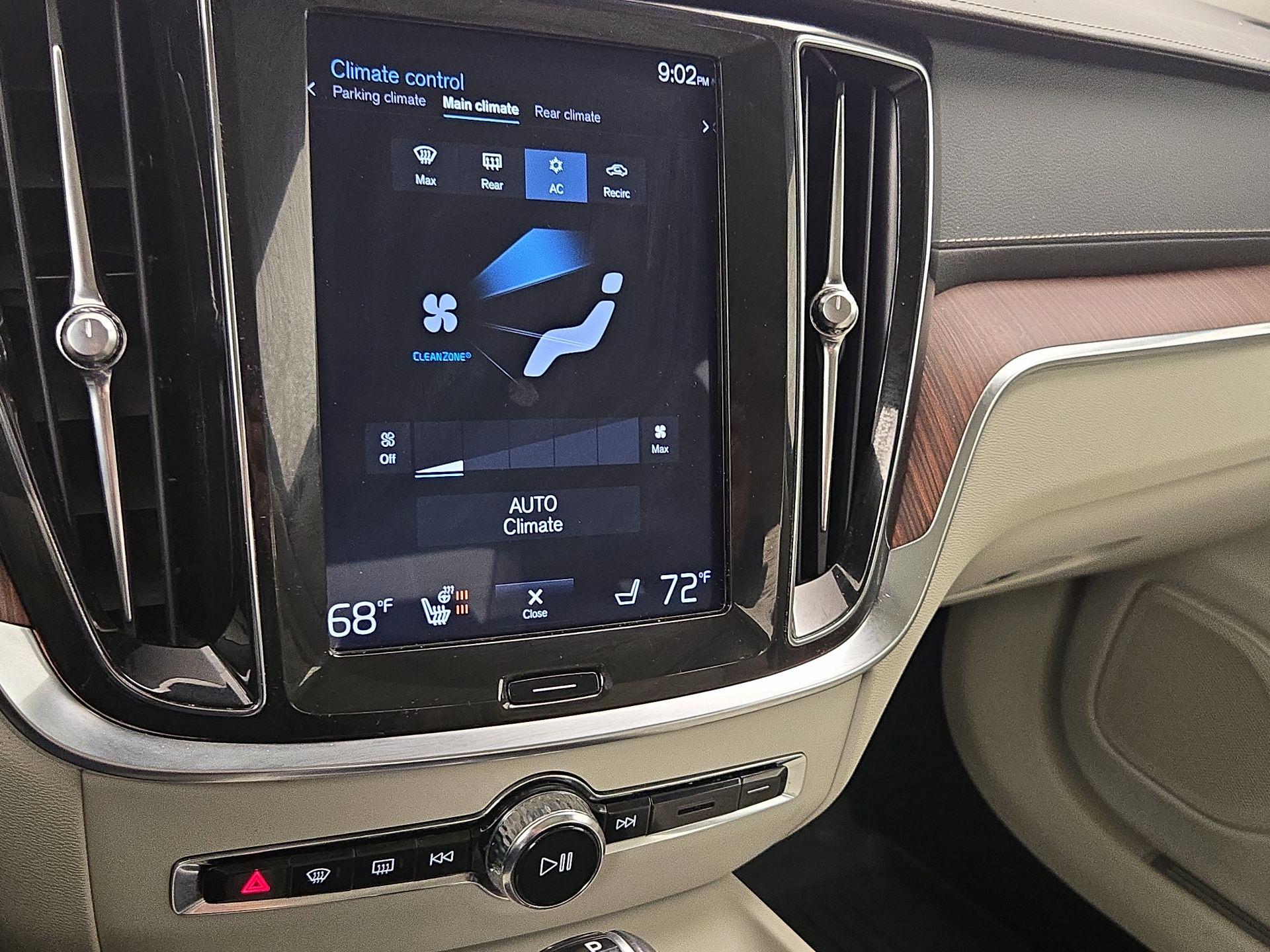 Thumbnail: 2019 Volvo S60 - 17