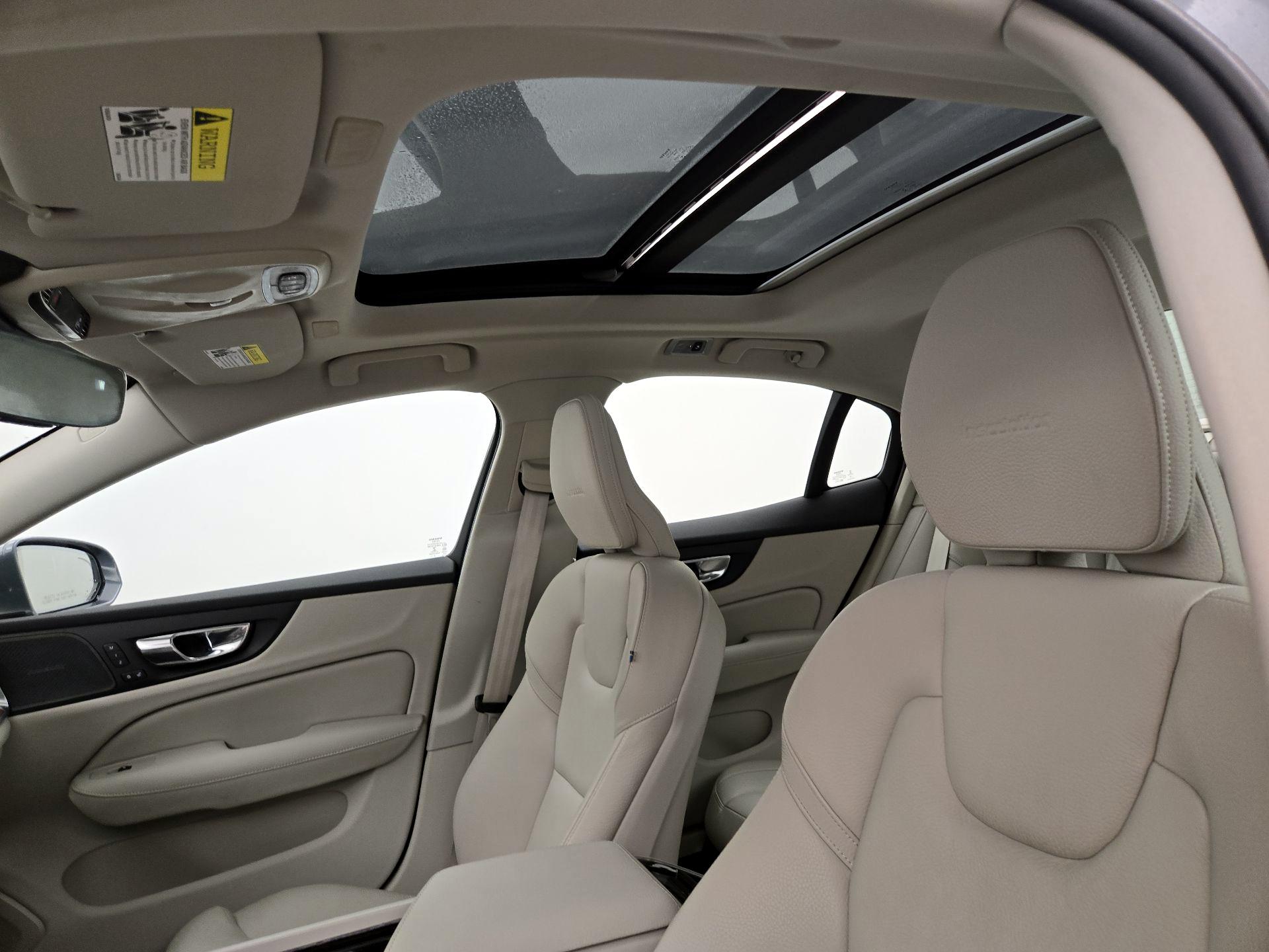 Thumbnail: 2019 Volvo S60 - 20