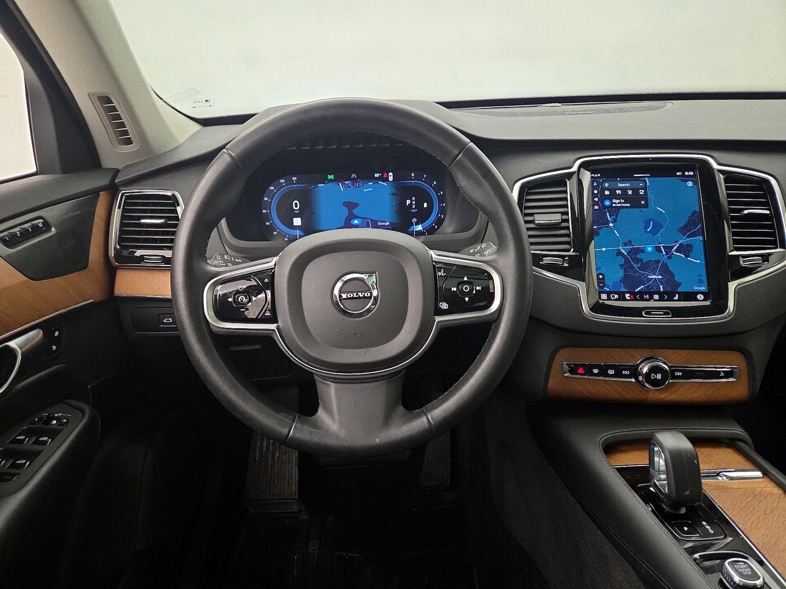 2023 Volvo XC90 Plus - Photo 11