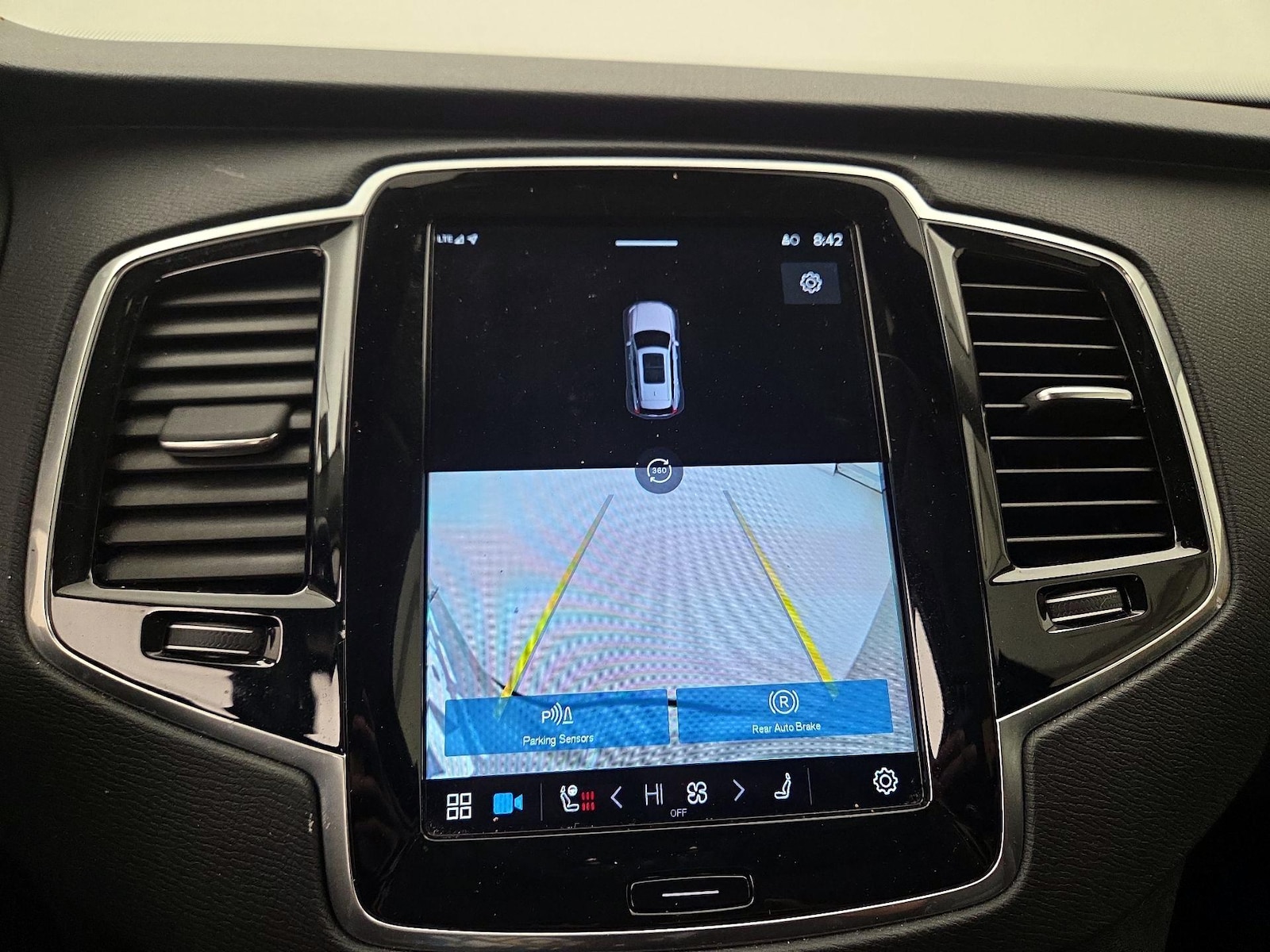 2023 Volvo XC90 Plus - Photo 16