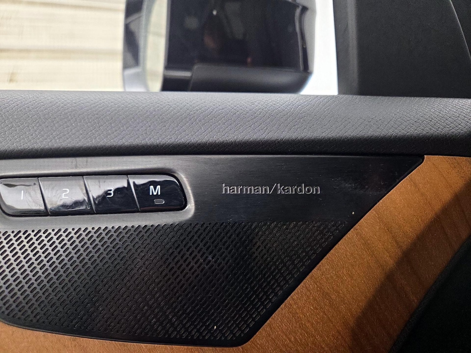 2023 Volvo XC90 Plus - Photo 26