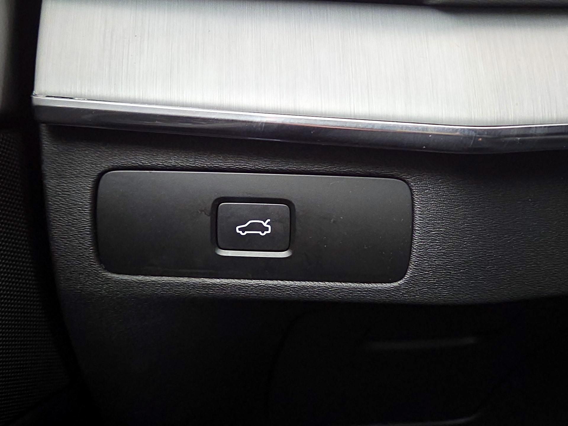 Thumbnail: 2024 Volvo XC90 - 13