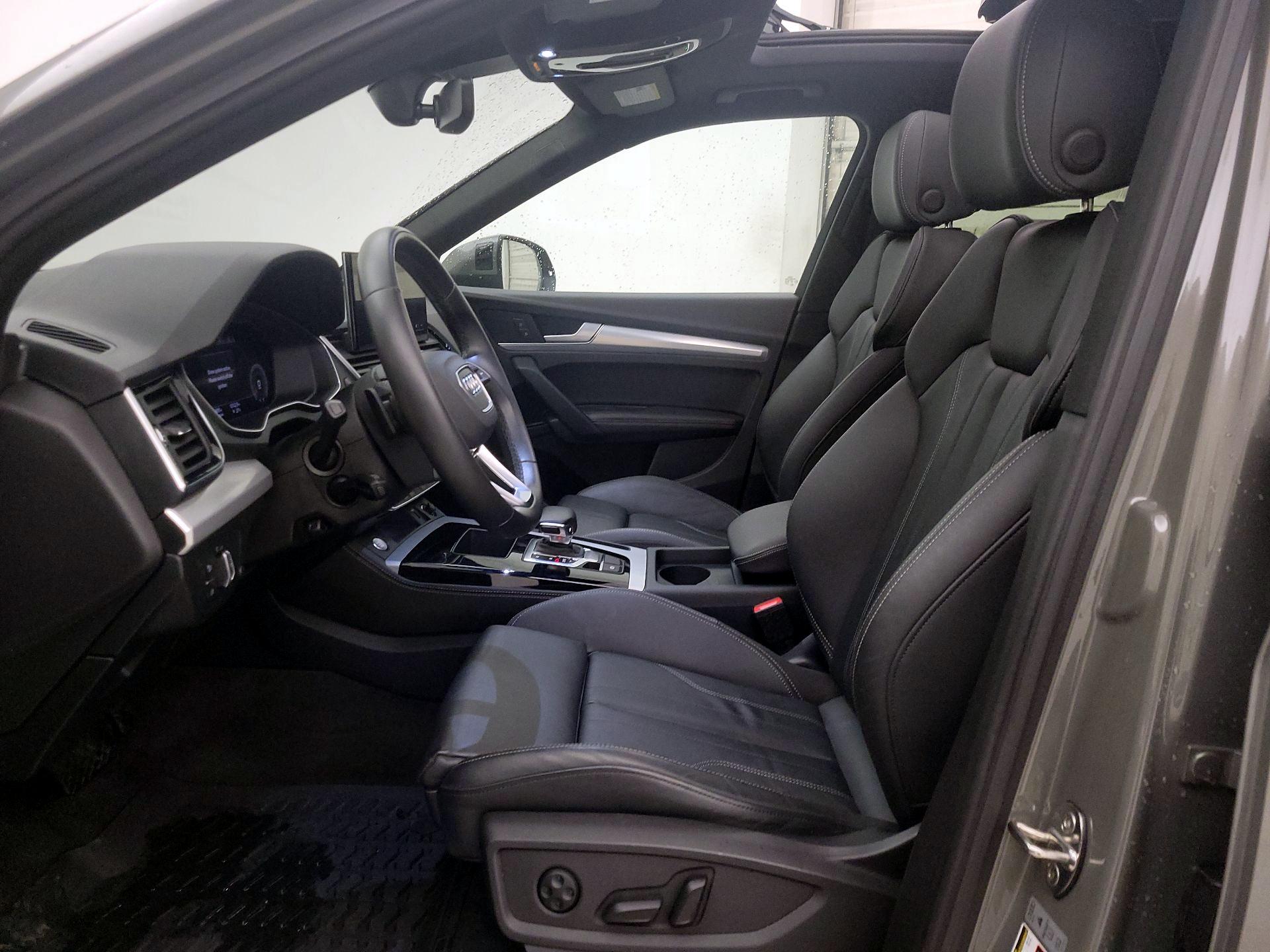 Thumbnail: 2023 Audi Q5 - 11