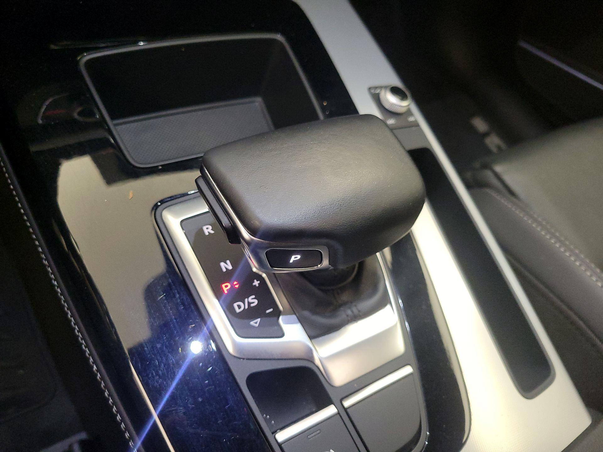 Thumbnail: 2023 Audi Q5 - 17