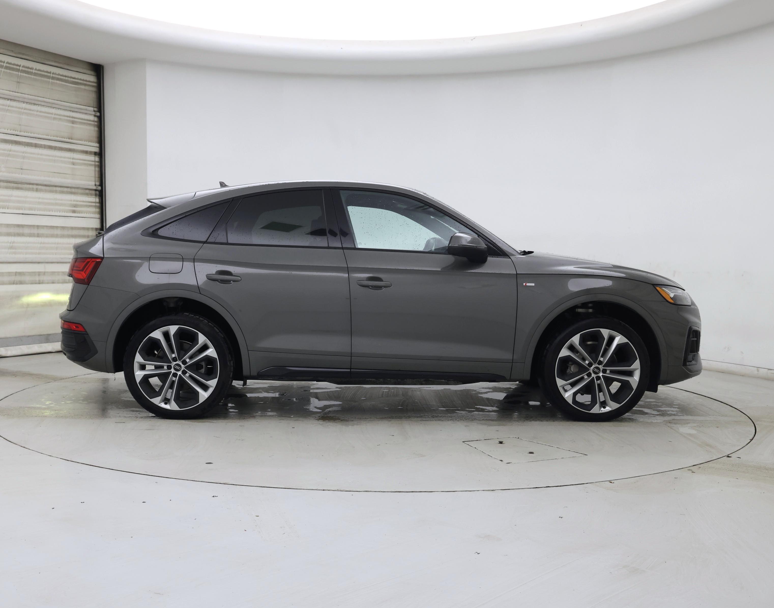 Thumbnail: 2023 Audi Q5 - 7