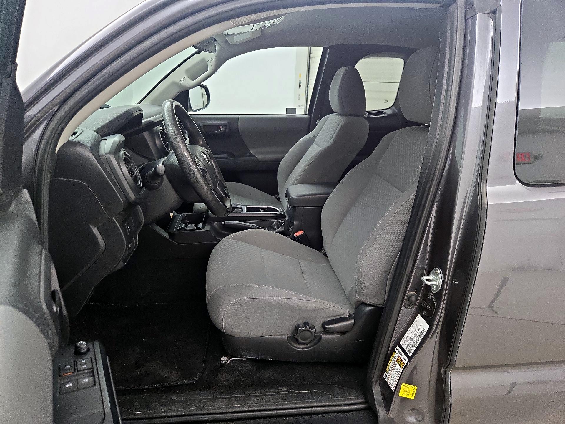 Thumbnail: 2022 Toyota Tacoma - 11