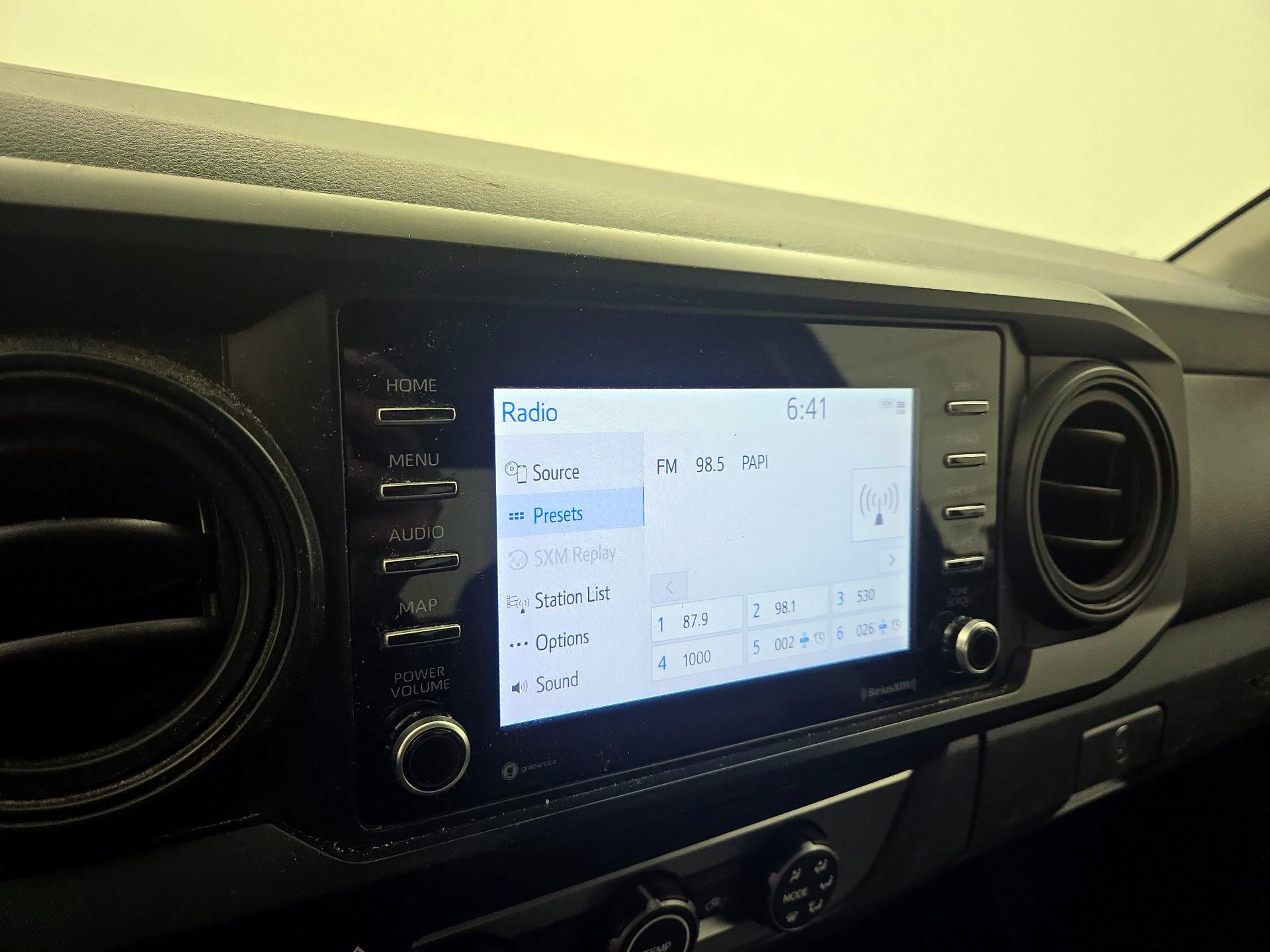 Thumbnail: 2022 Toyota Tacoma - 15