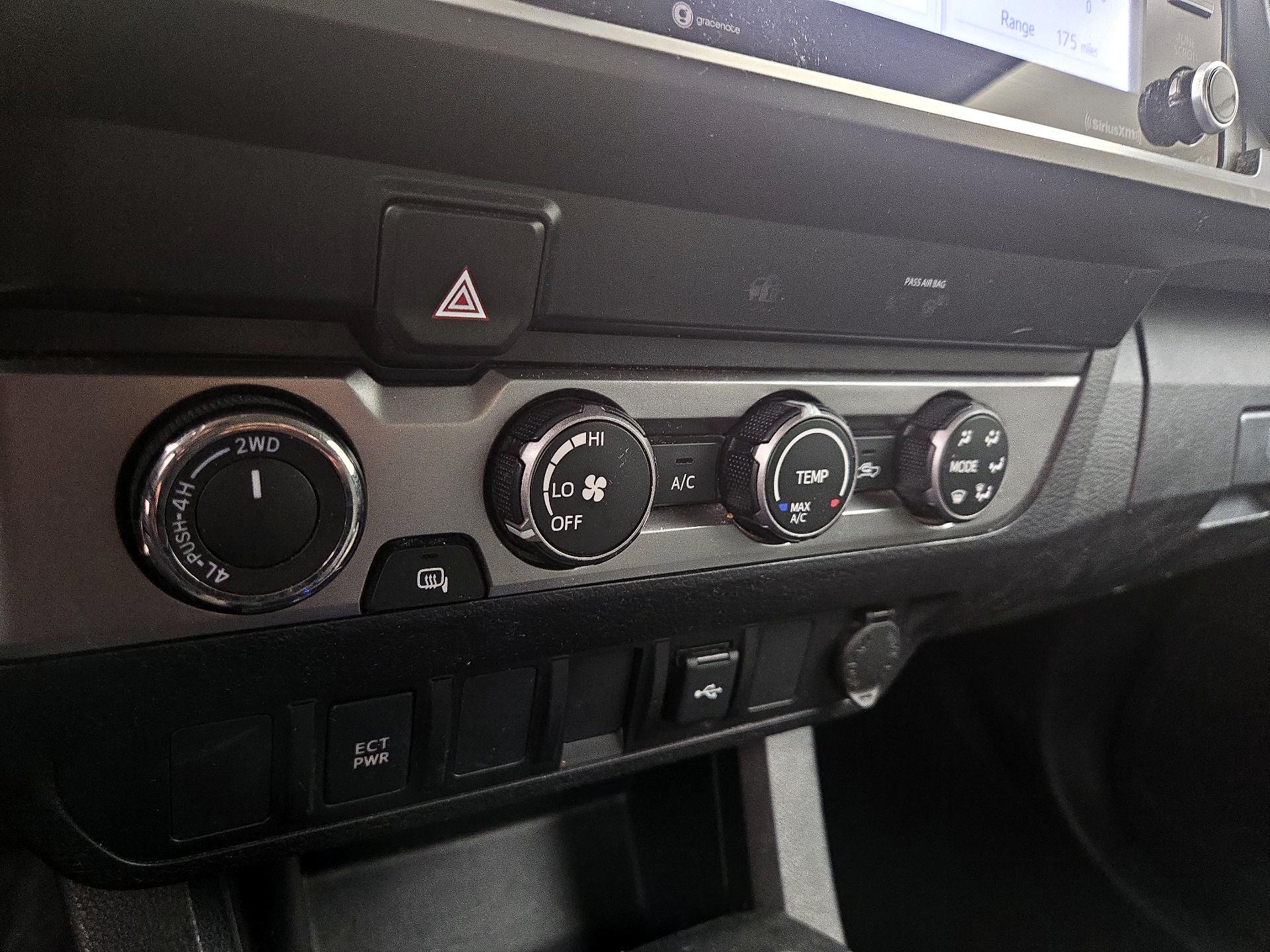 Thumbnail: 2022 Toyota Tacoma - 16