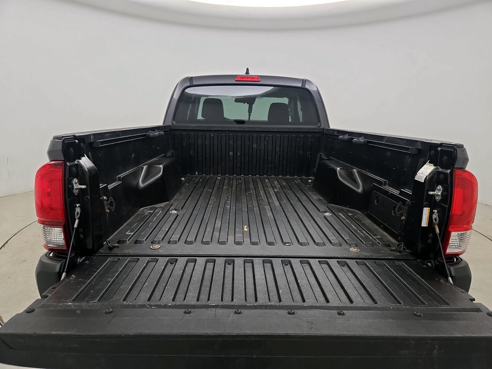 Thumbnail: 2022 Toyota Tacoma - 19