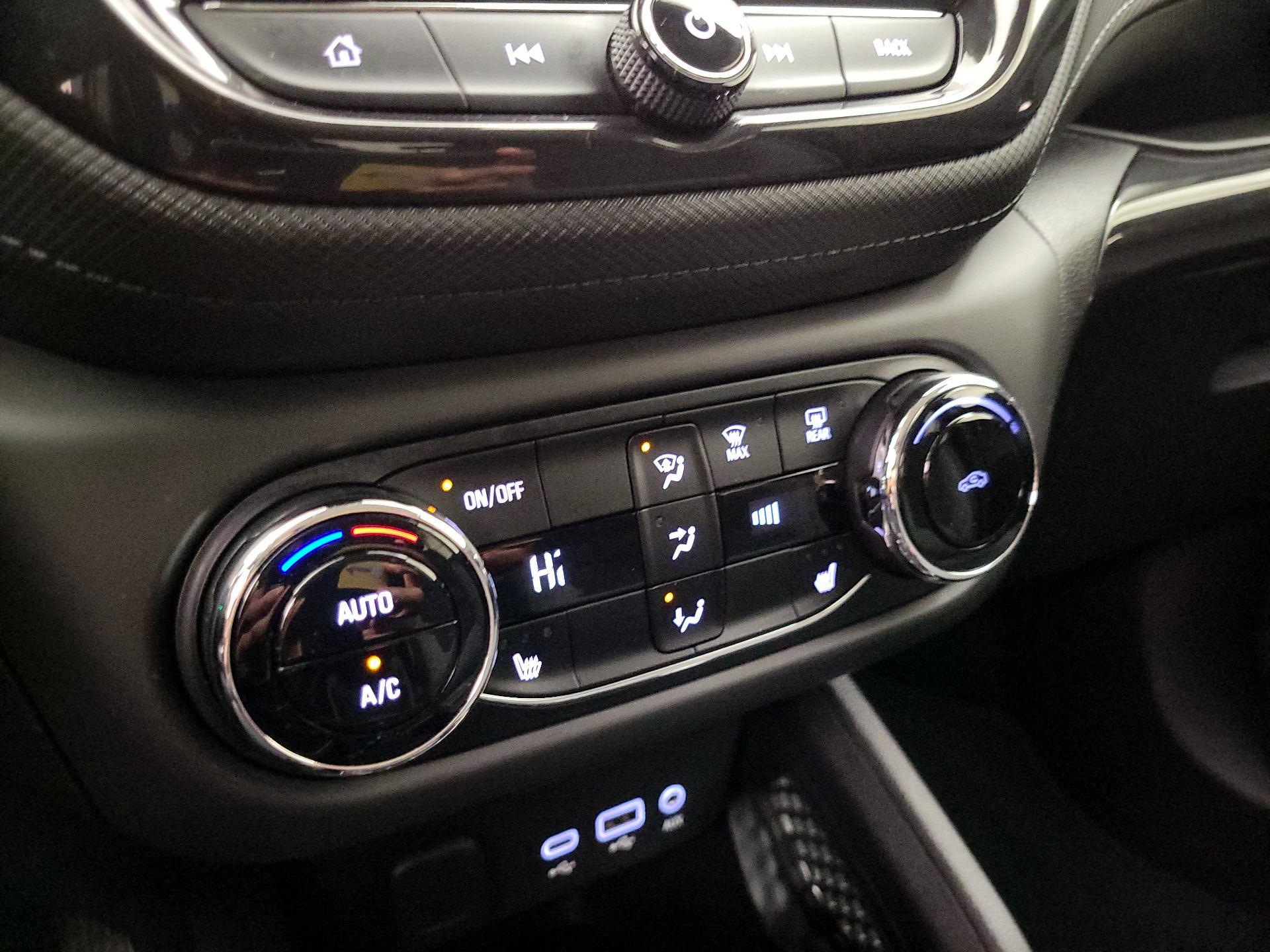 Thumbnail: 2023 Chevrolet TrailBlazer - 16