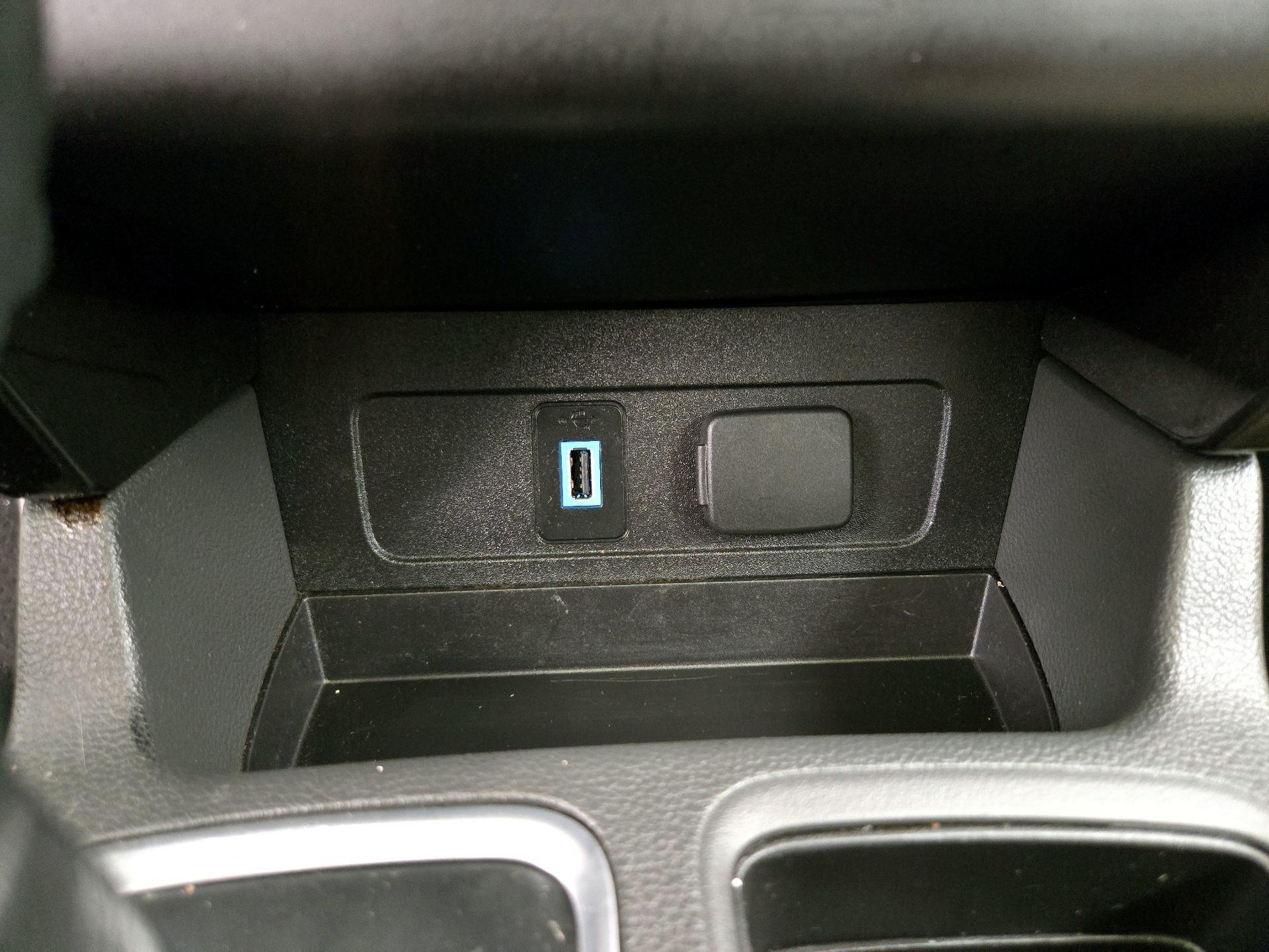 Thumbnail: 2017 Ford Escape - 19