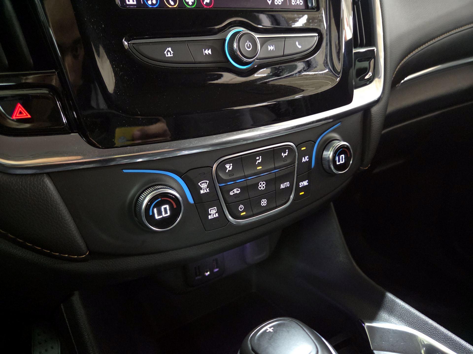 Thumbnail: 2020 Chevrolet Traverse - 16