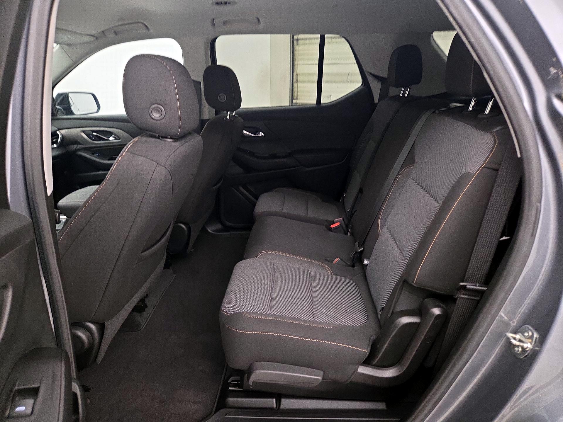 Thumbnail: 2020 Chevrolet Traverse - 19