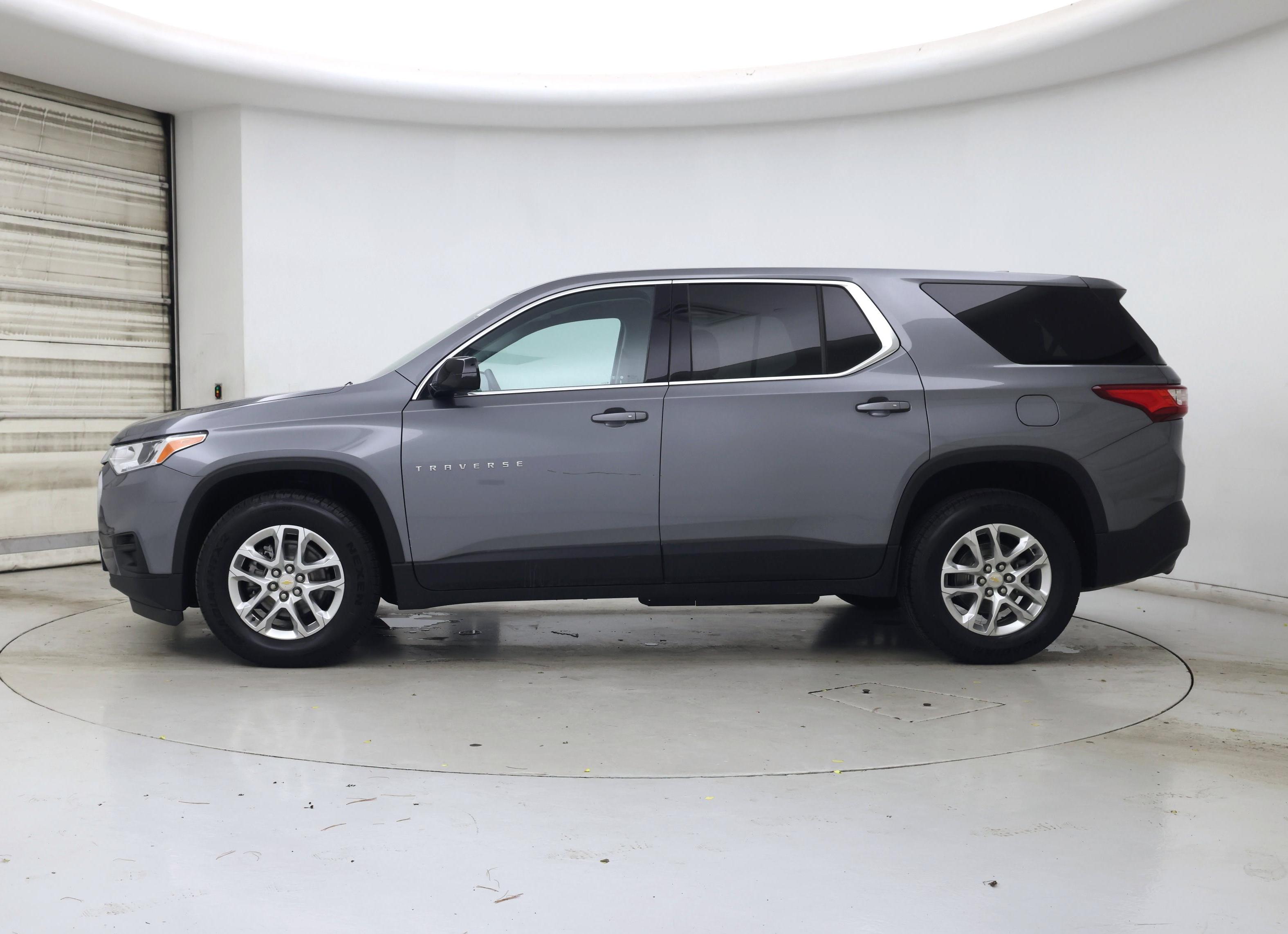 Thumbnail: 2020 Chevrolet Traverse - 3