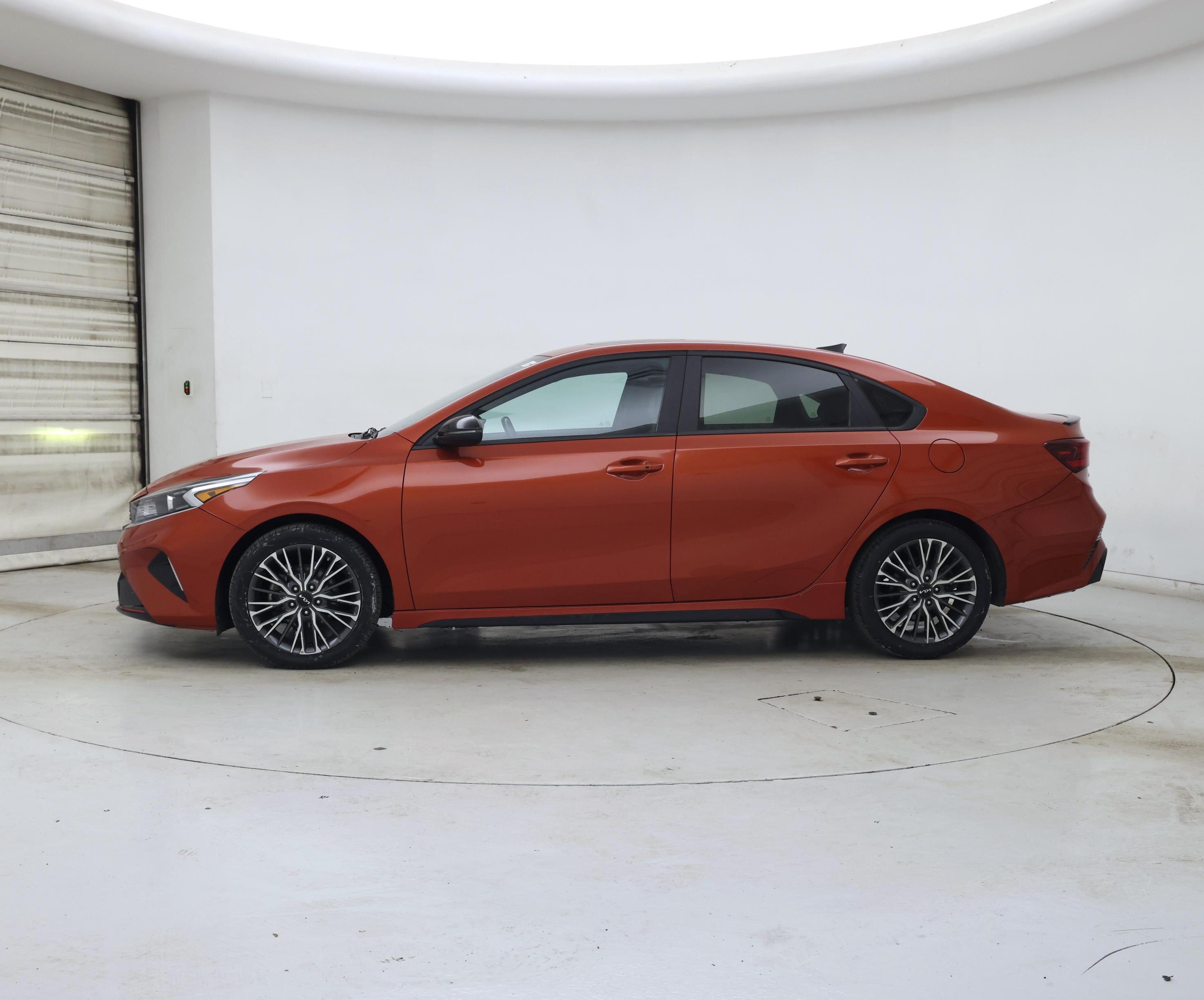 Thumbnail: 2023 Kia Forte - 3