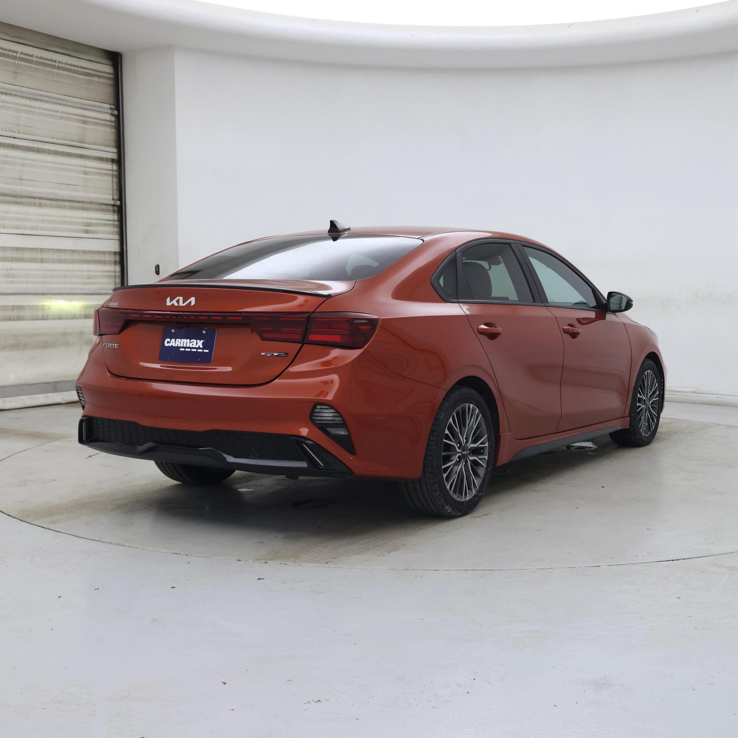 Thumbnail: 2023 Kia Forte - 8