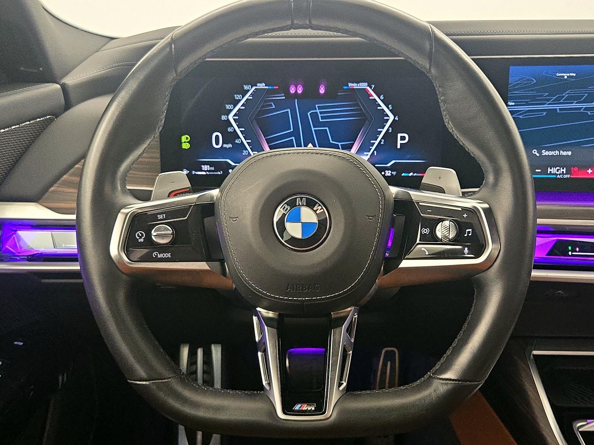 Thumbnail: 2024 BMW 7 Series - 10