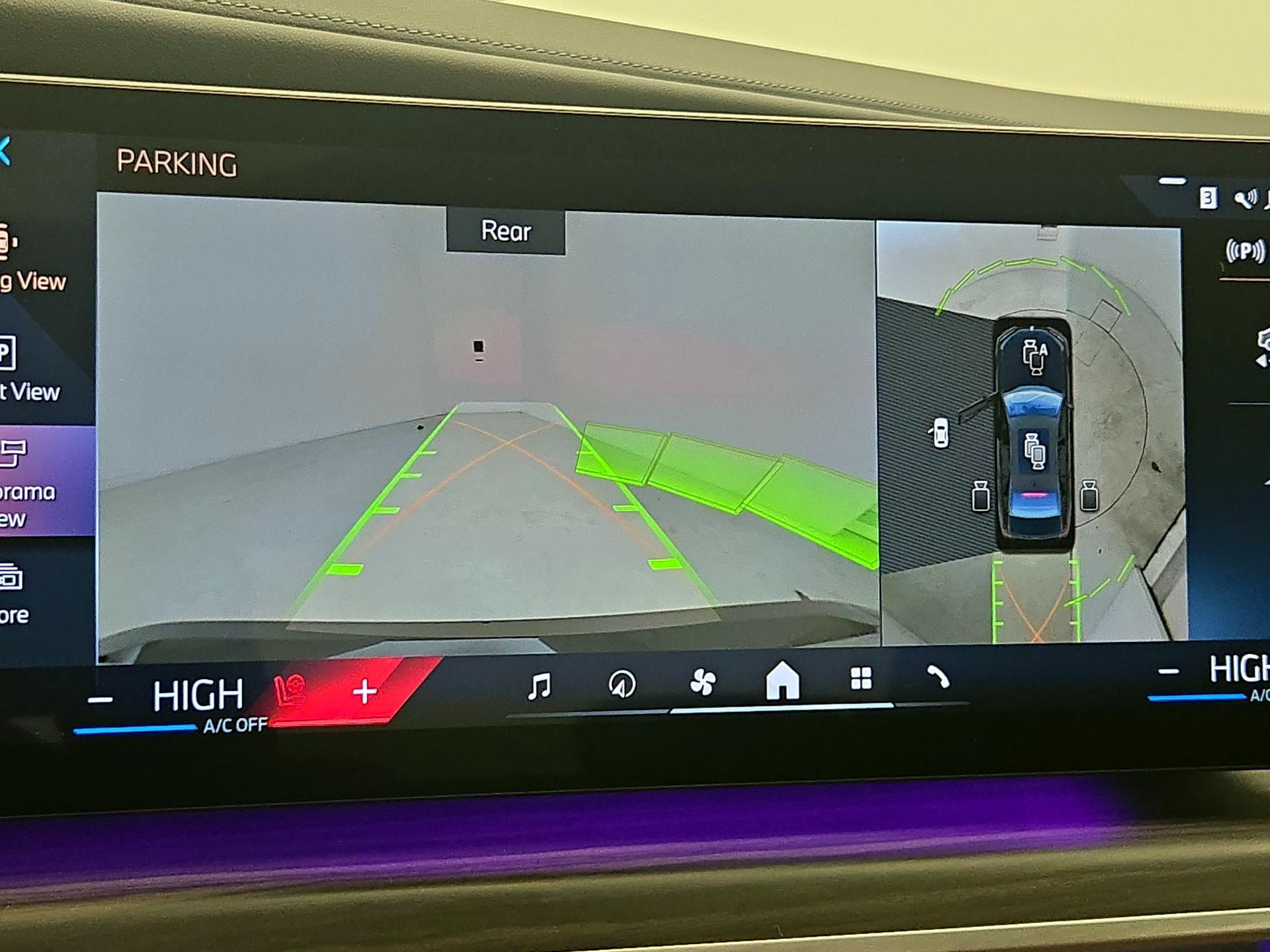 Thumbnail: 2024 BMW 7 Series - 15