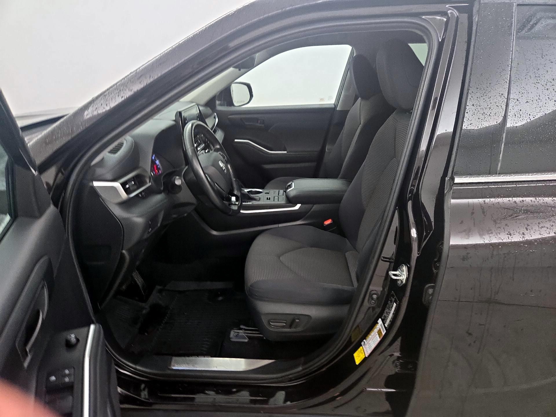 Thumbnail: 2020 Toyota Highlander - 11