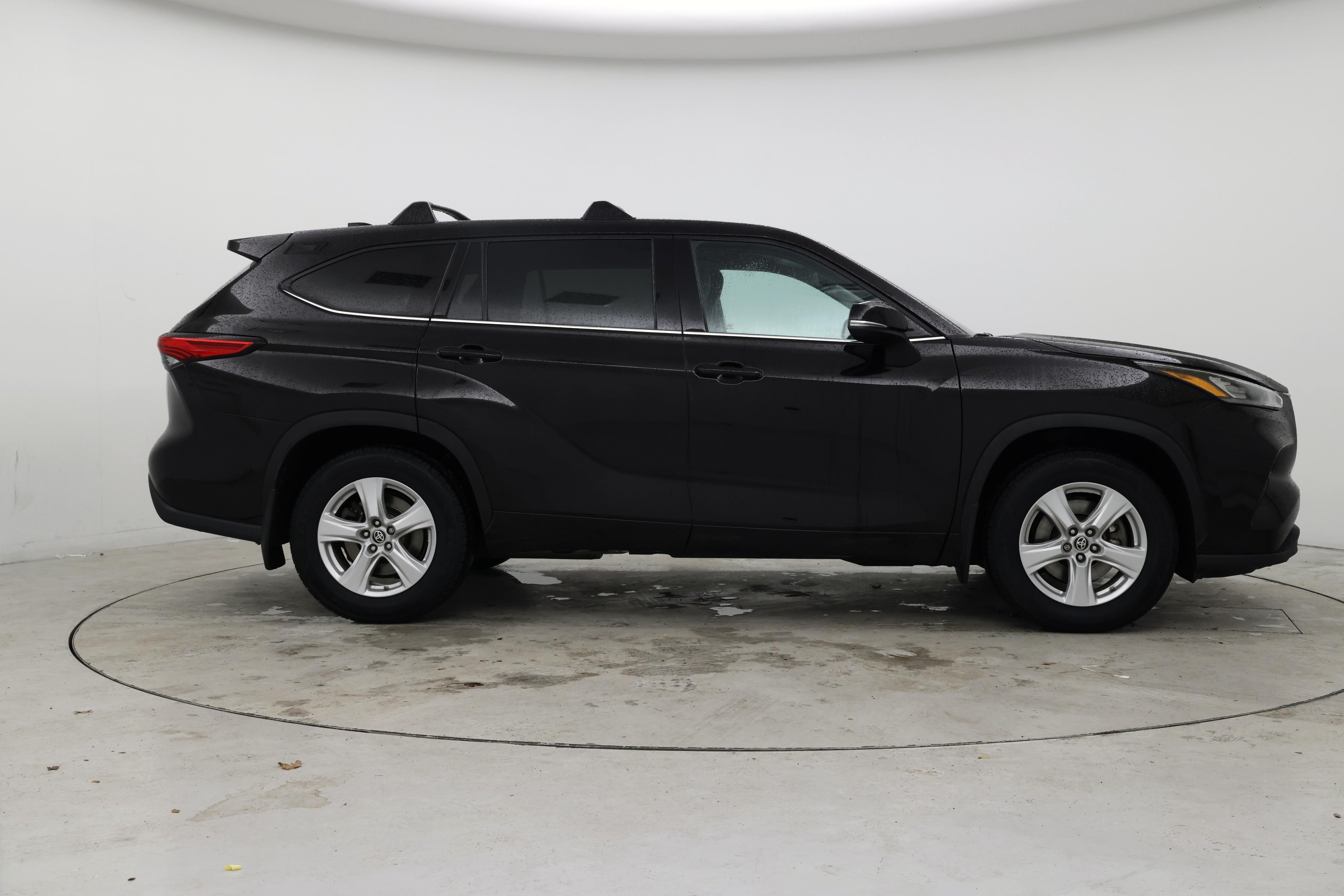 Thumbnail: 2020 Toyota Highlander - 7