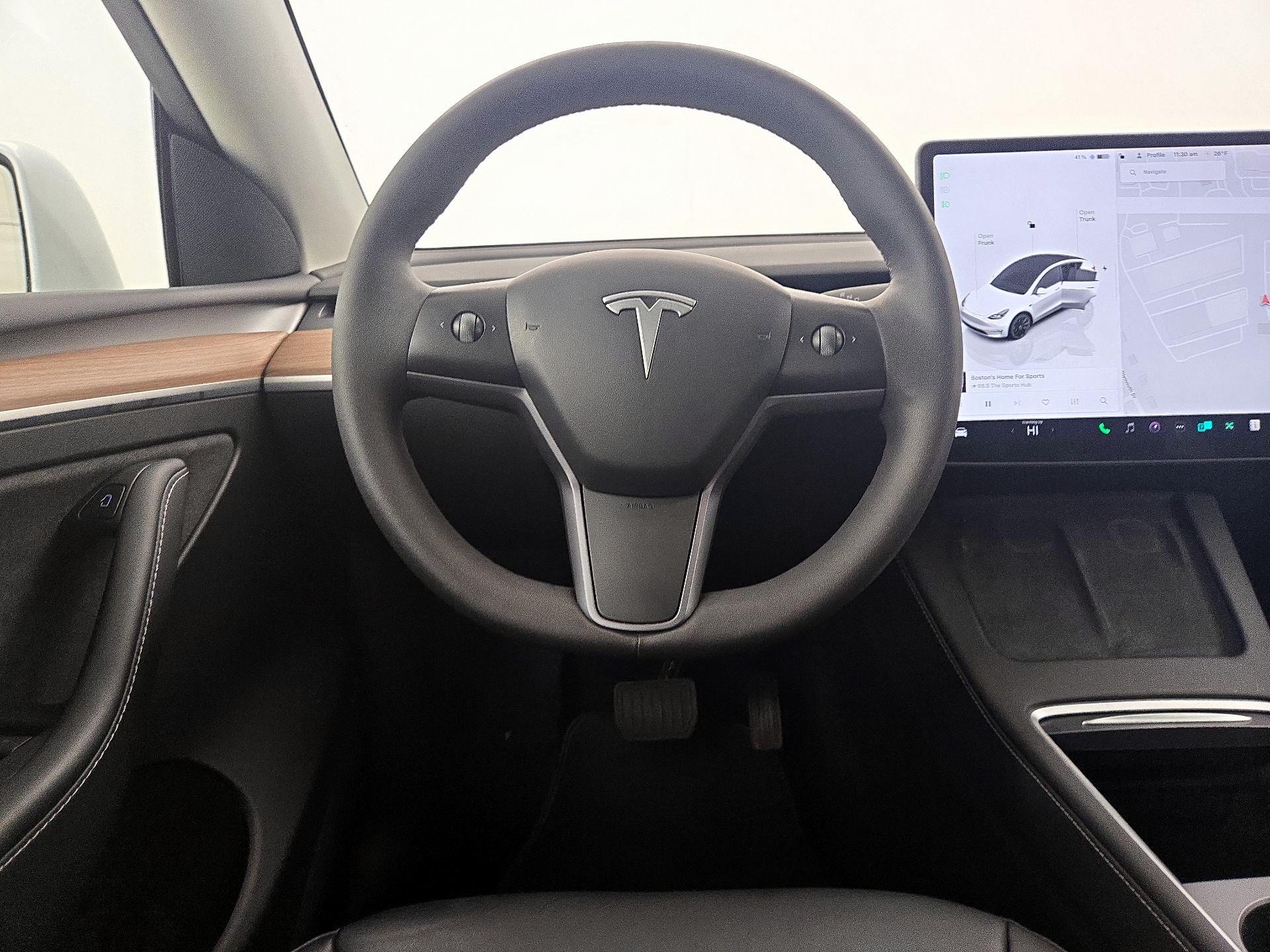 Thumbnail: 2023 Tesla Model Y - 10