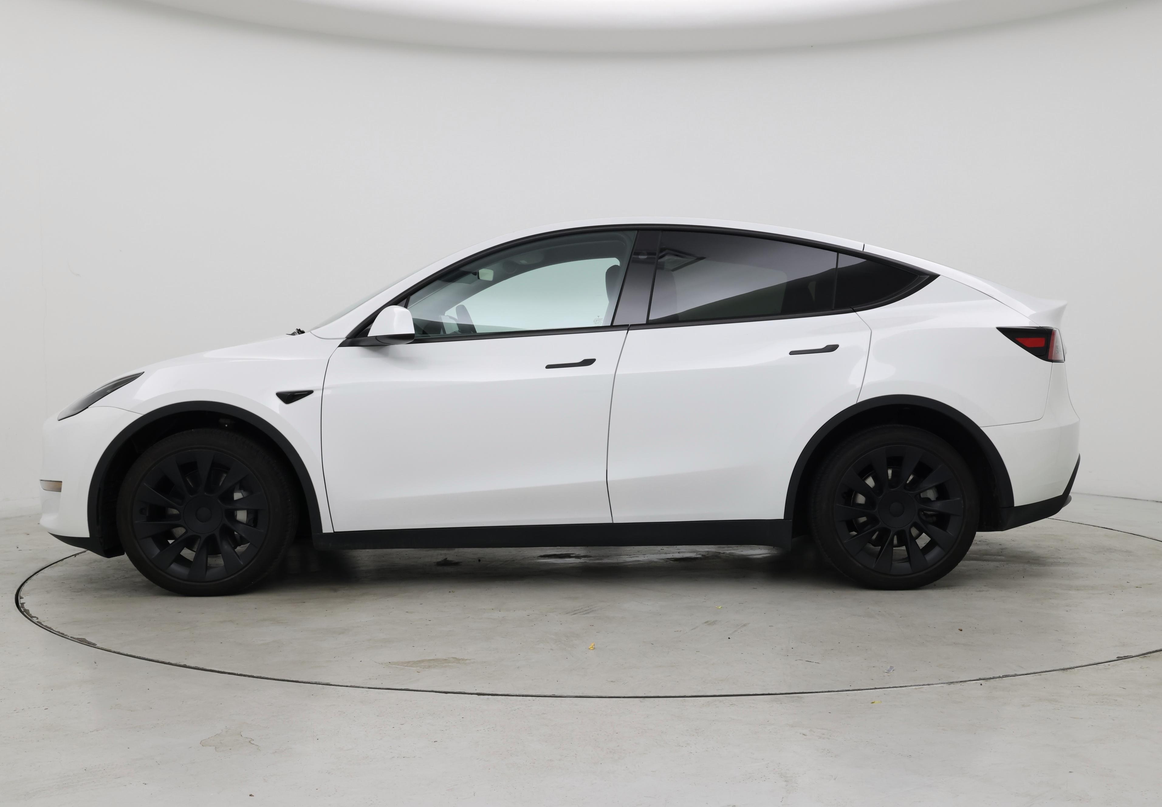 Thumbnail: 2023 Tesla Model Y - 3