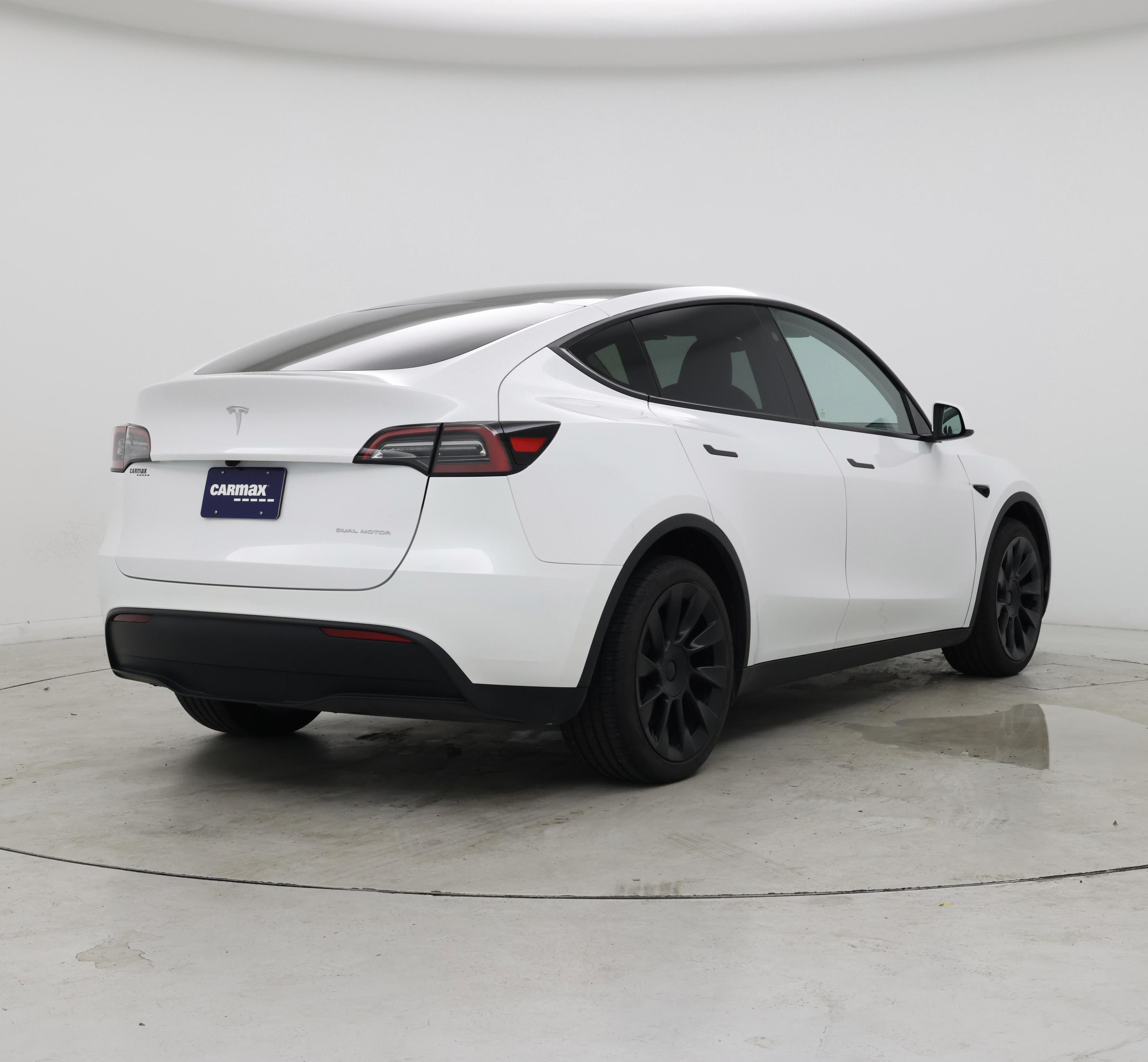 Thumbnail: 2023 Tesla Model Y - 8