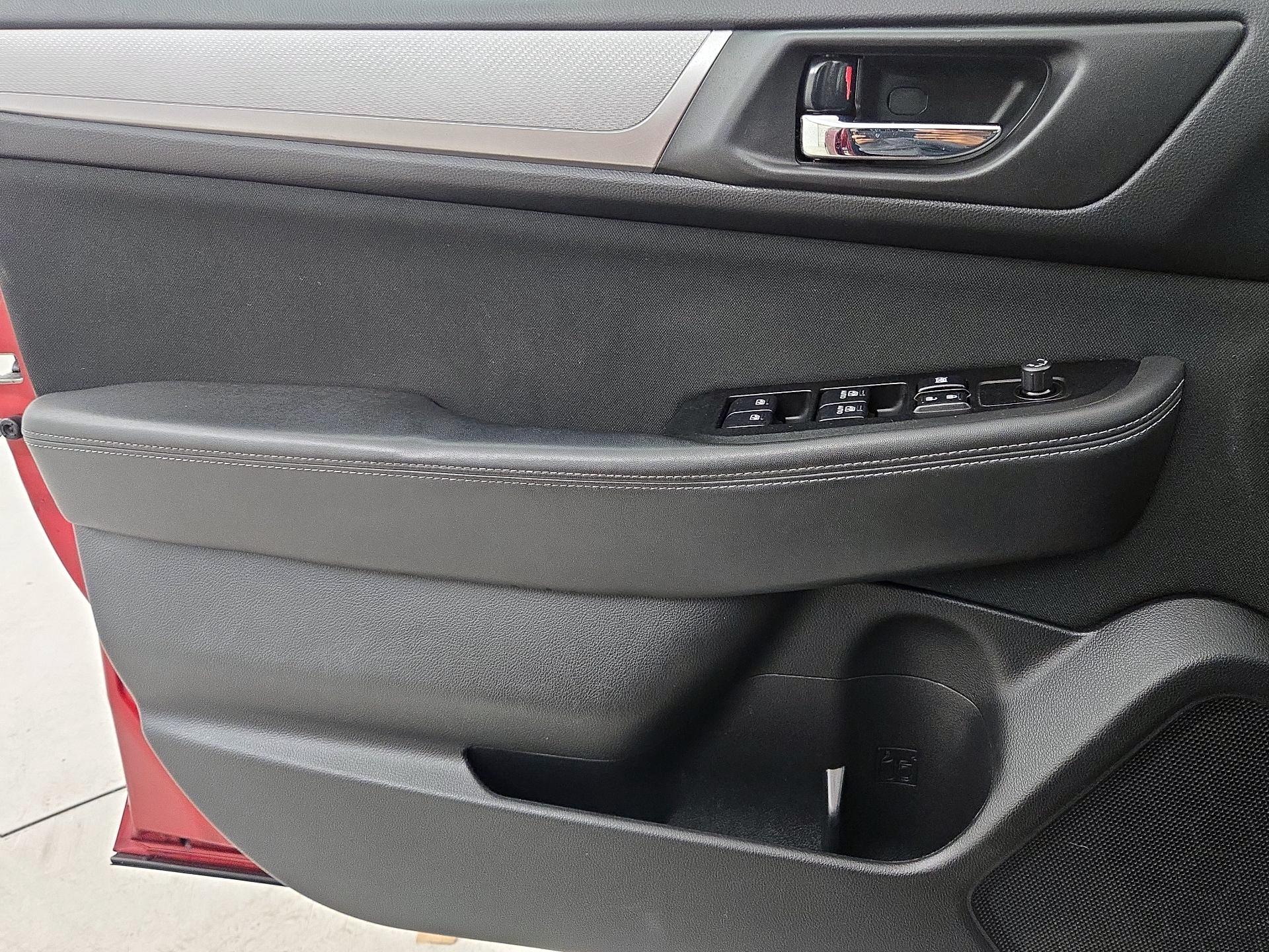 Thumbnail: 2015 Subaru Outback - 12