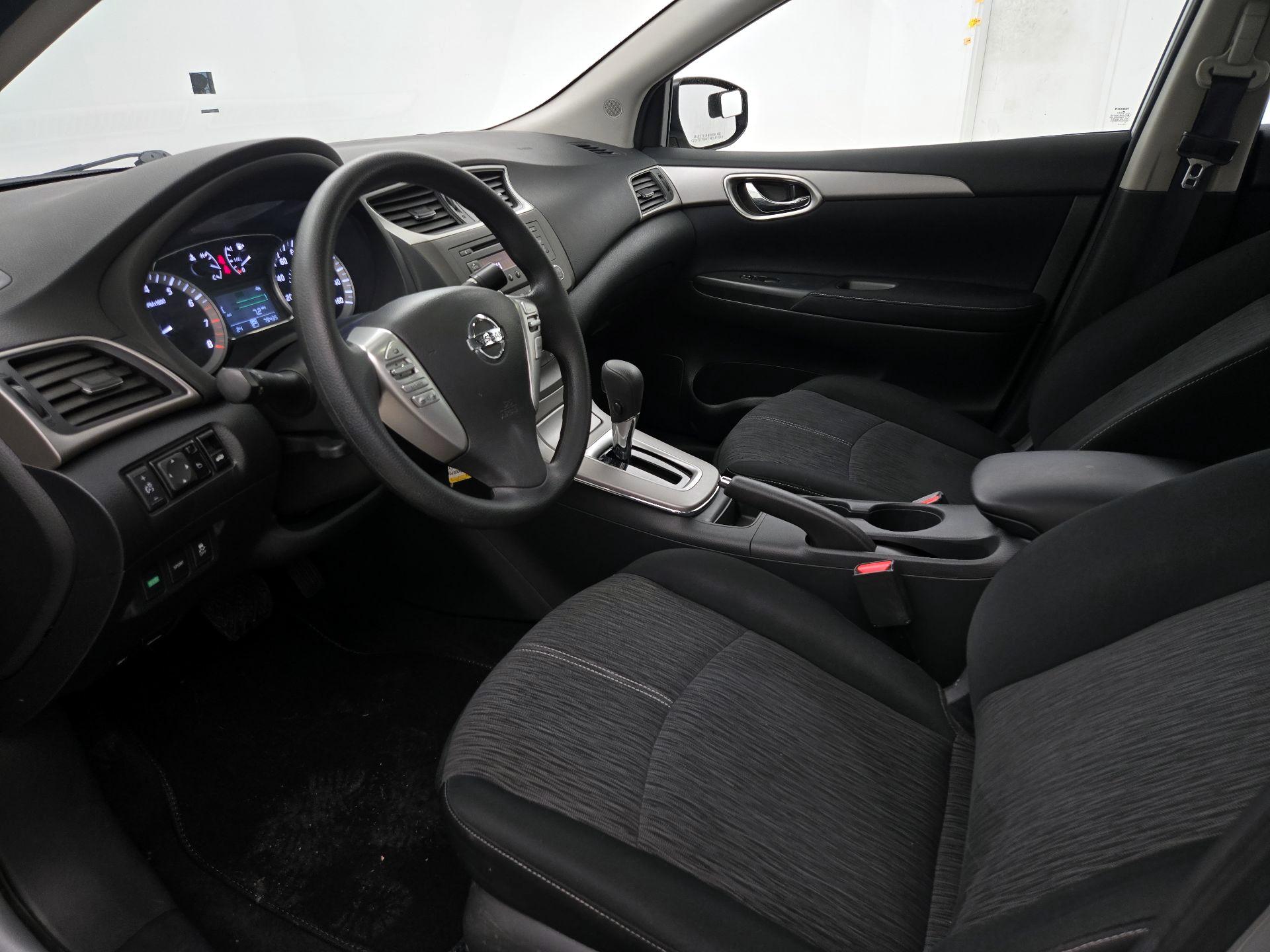 Thumbnail: 2014 Nissan Sentra - 11