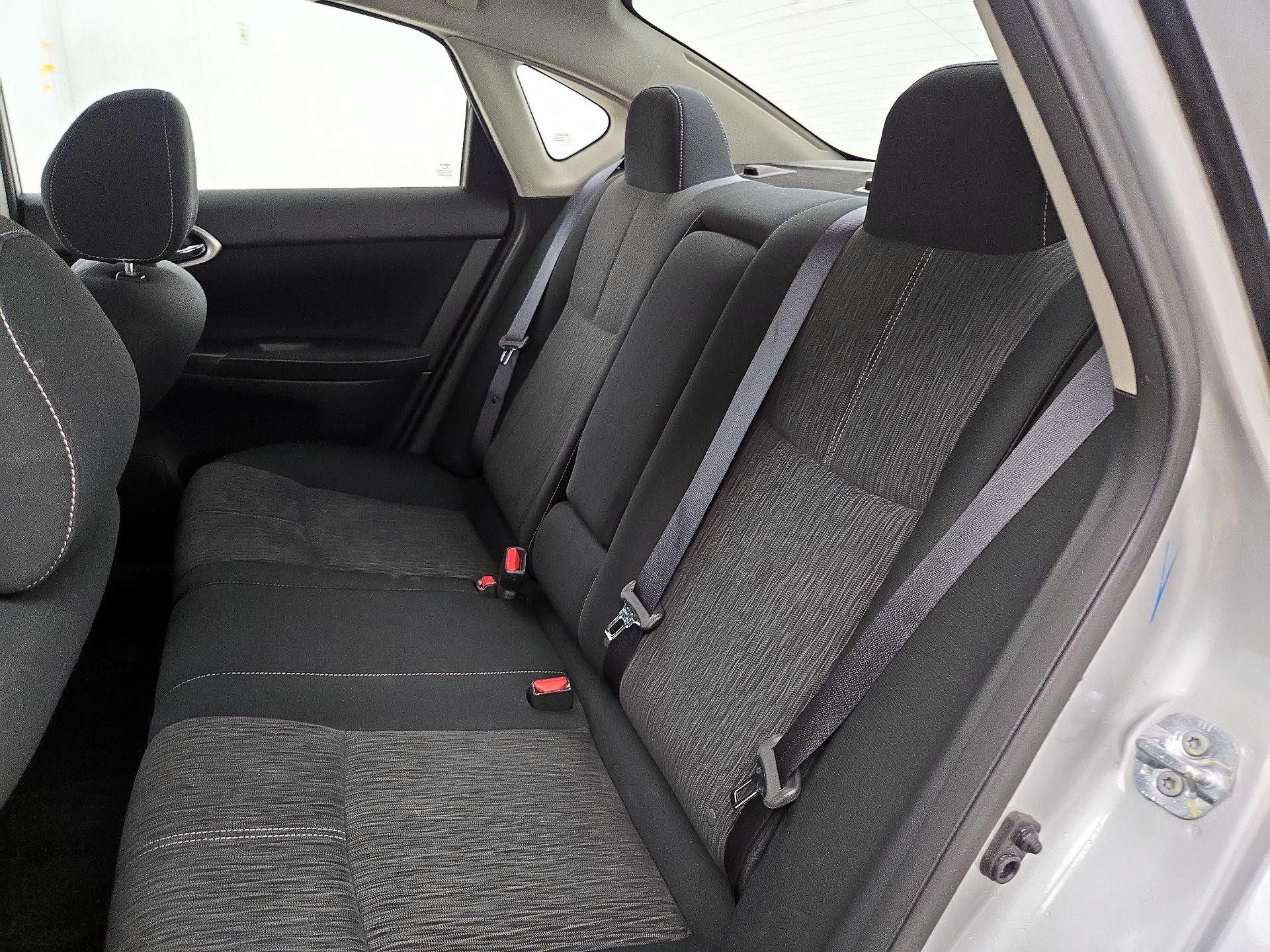 Thumbnail: 2014 Nissan Sentra - 18