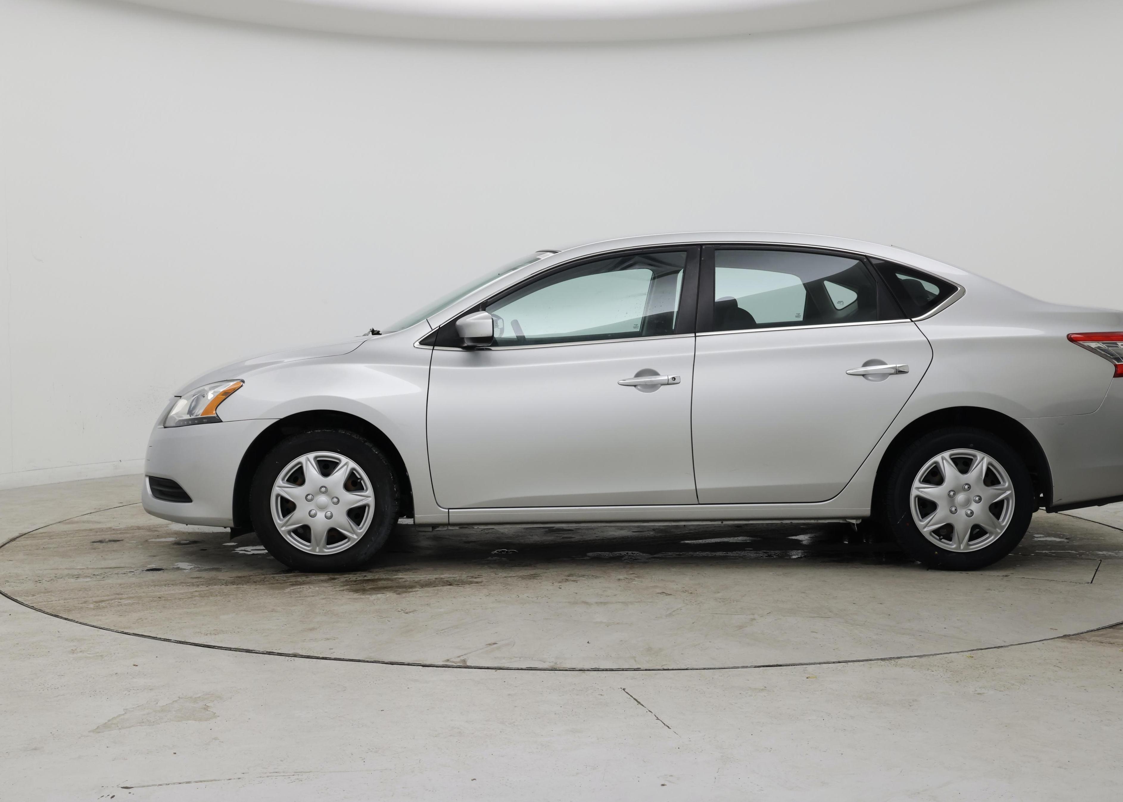 Thumbnail: 2014 Nissan Sentra - 3