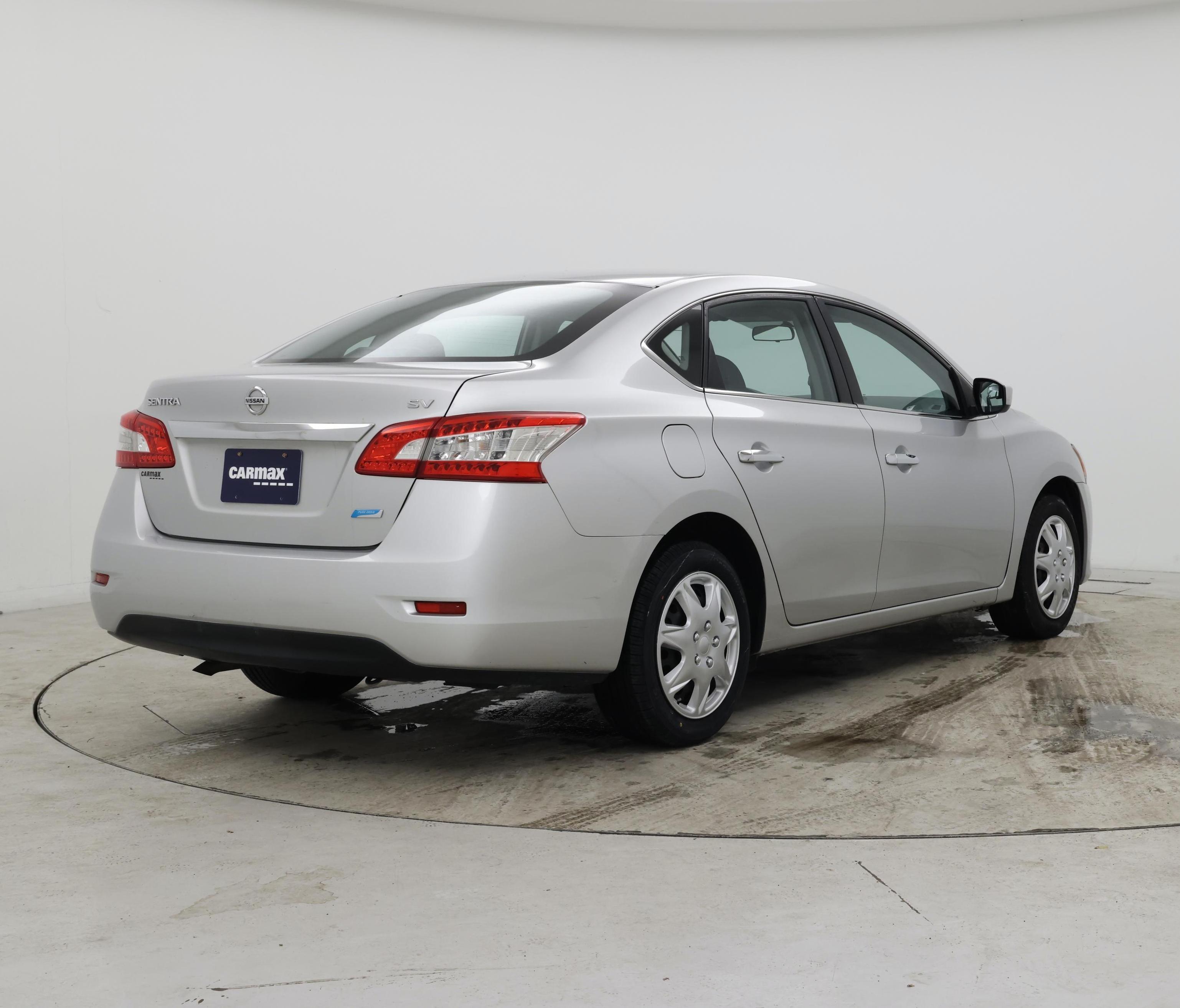 Thumbnail: 2014 Nissan Sentra - 8