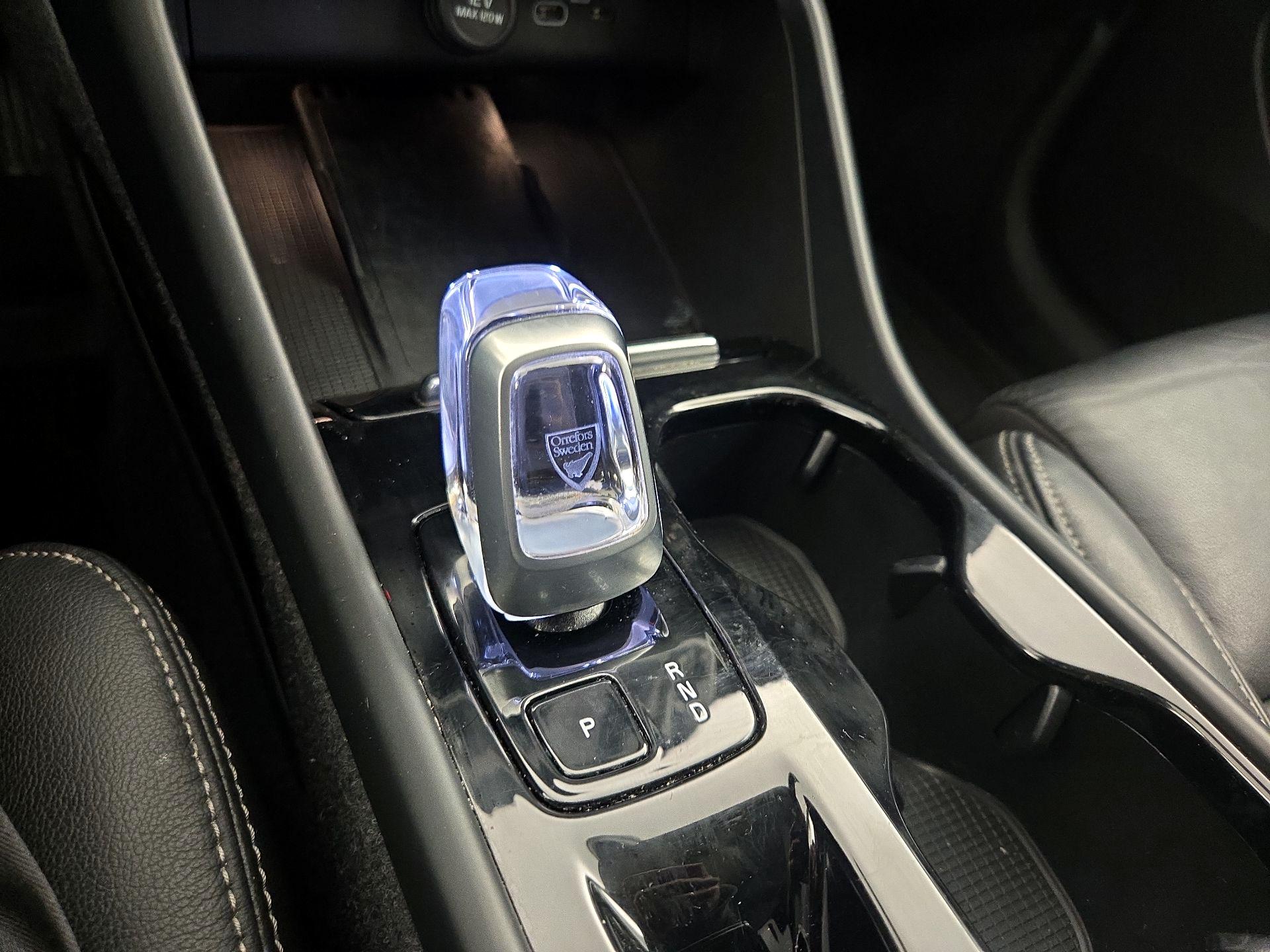 Thumbnail: 2023 Volvo XC40 - 18