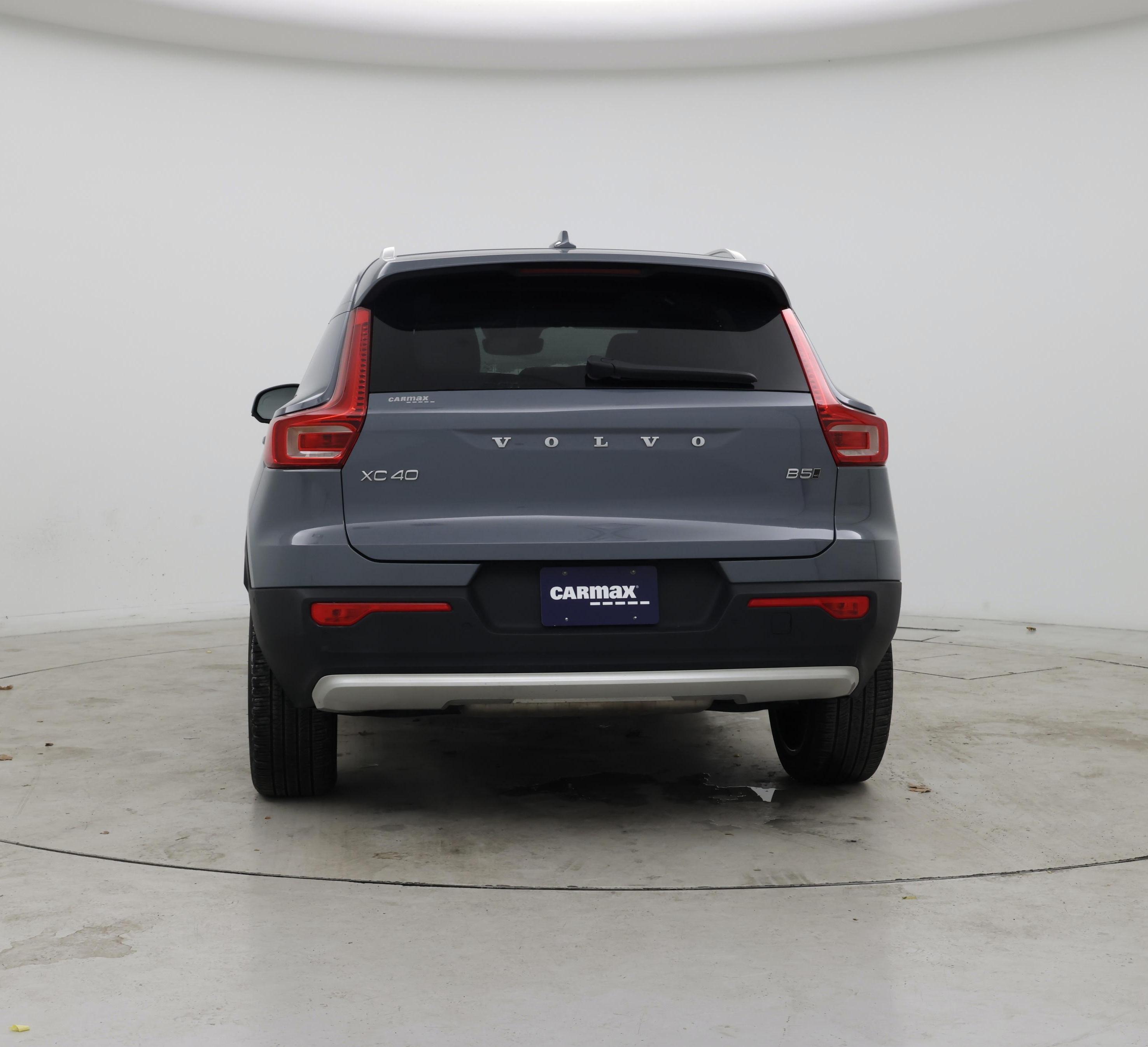 Thumbnail: 2023 Volvo XC40 - 6