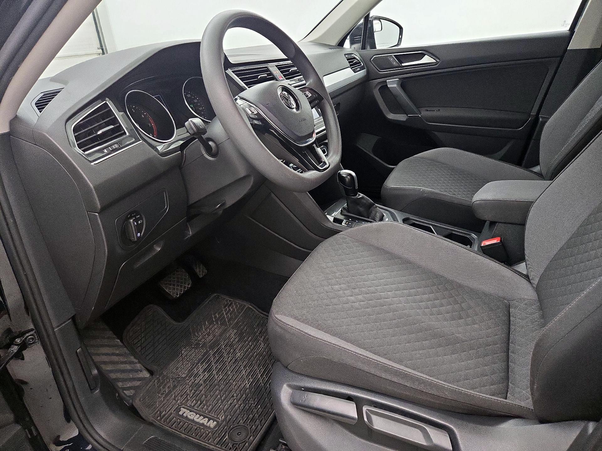 Thumbnail: 2018 Volkswagen Tiguan - 11