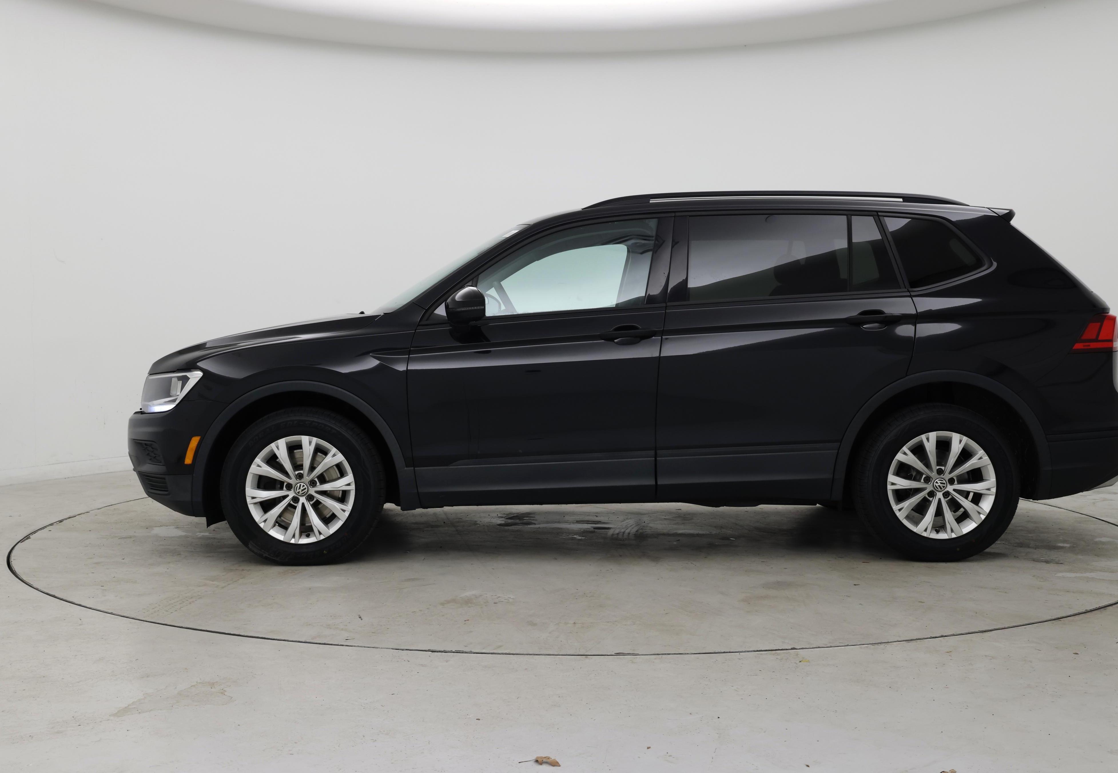 Thumbnail: 2018 Volkswagen Tiguan - 3