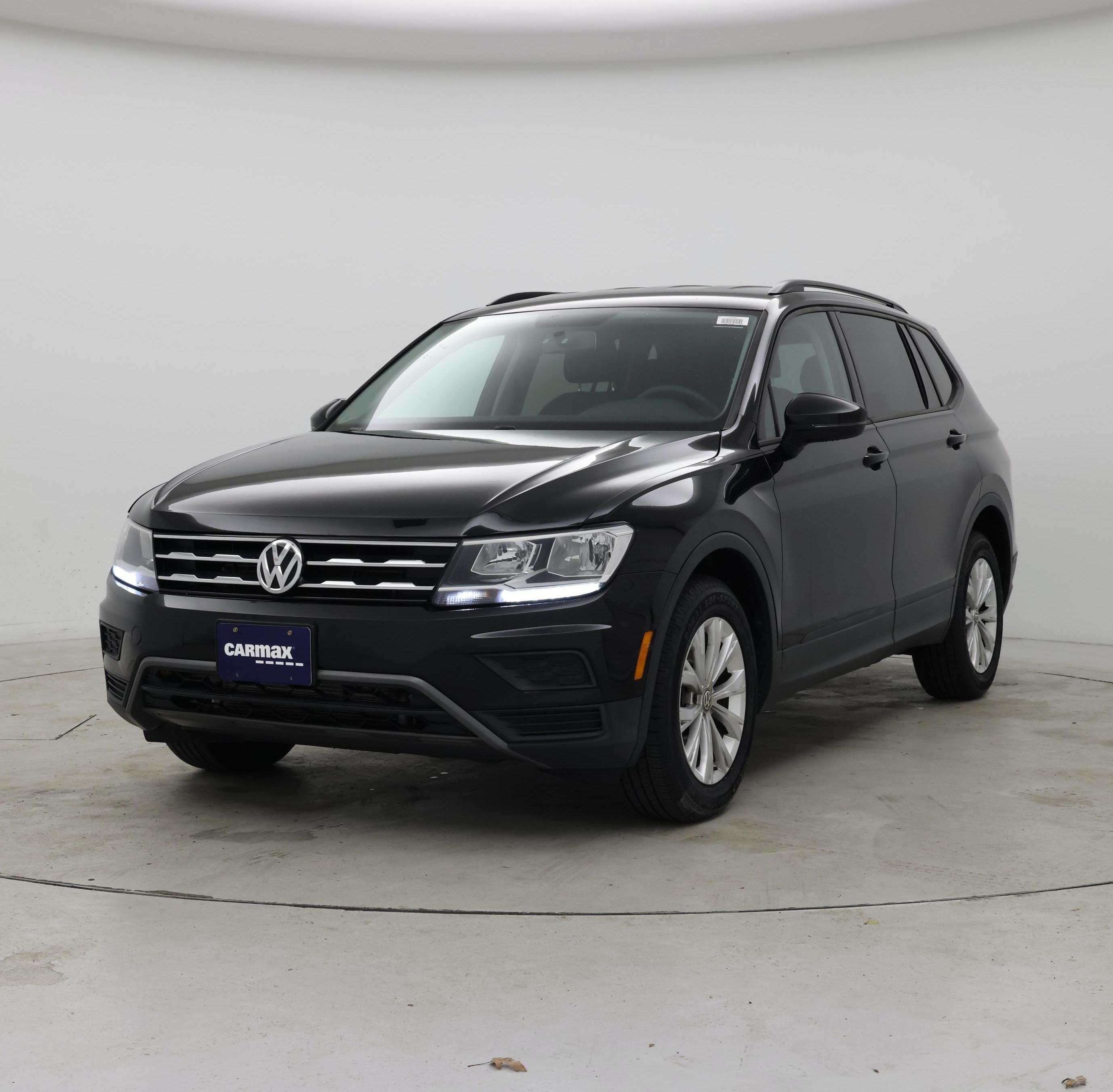 Thumbnail: 2018 Volkswagen Tiguan - 4
